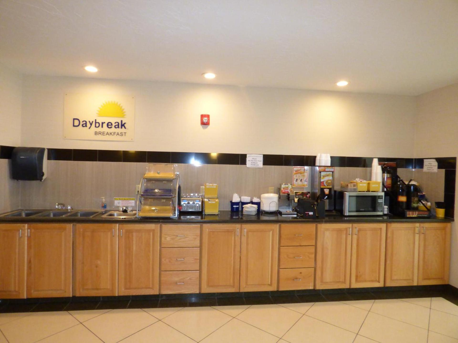 Days Inn by Wyndham Brigham City photo 14