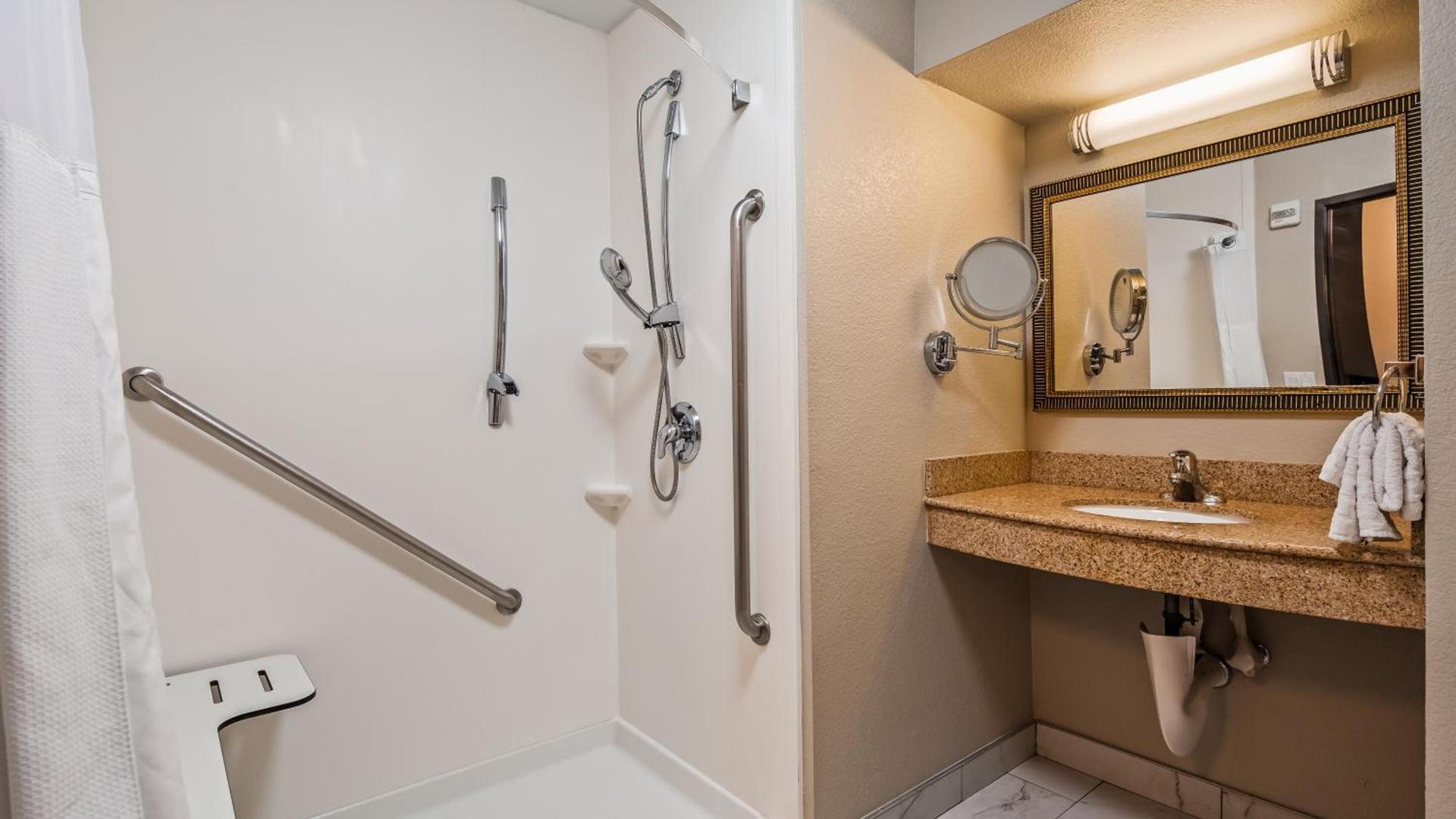 Best Western Plus Henderson Hotel photo 36