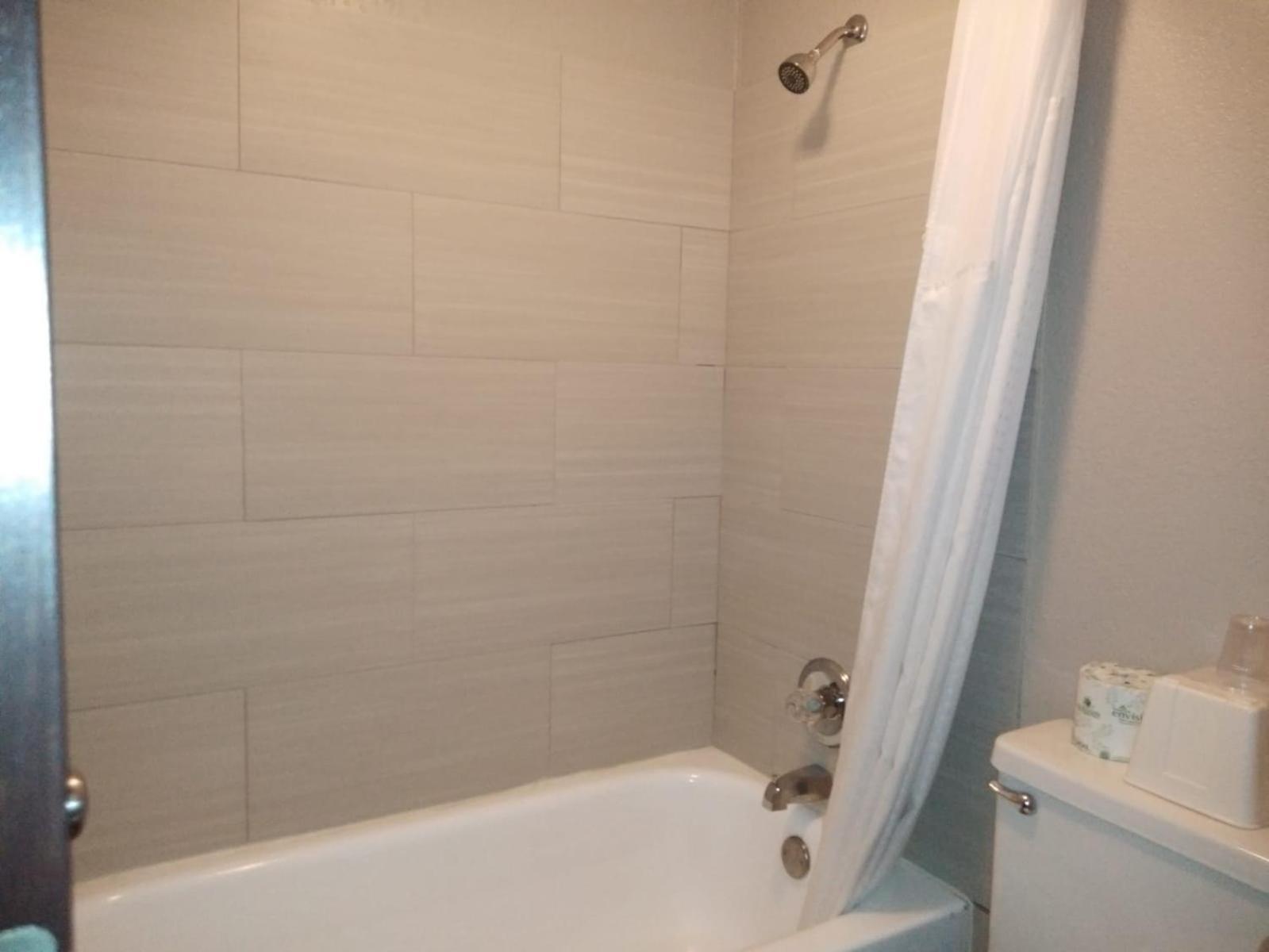 Super 8 by Wyndham Glenwood photo 40