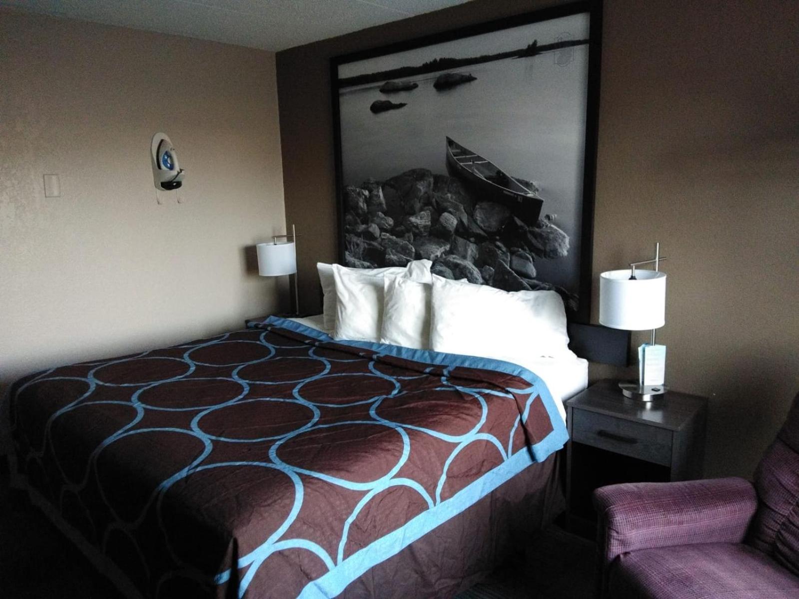 Super 8 by Wyndham Glenwood photo 34