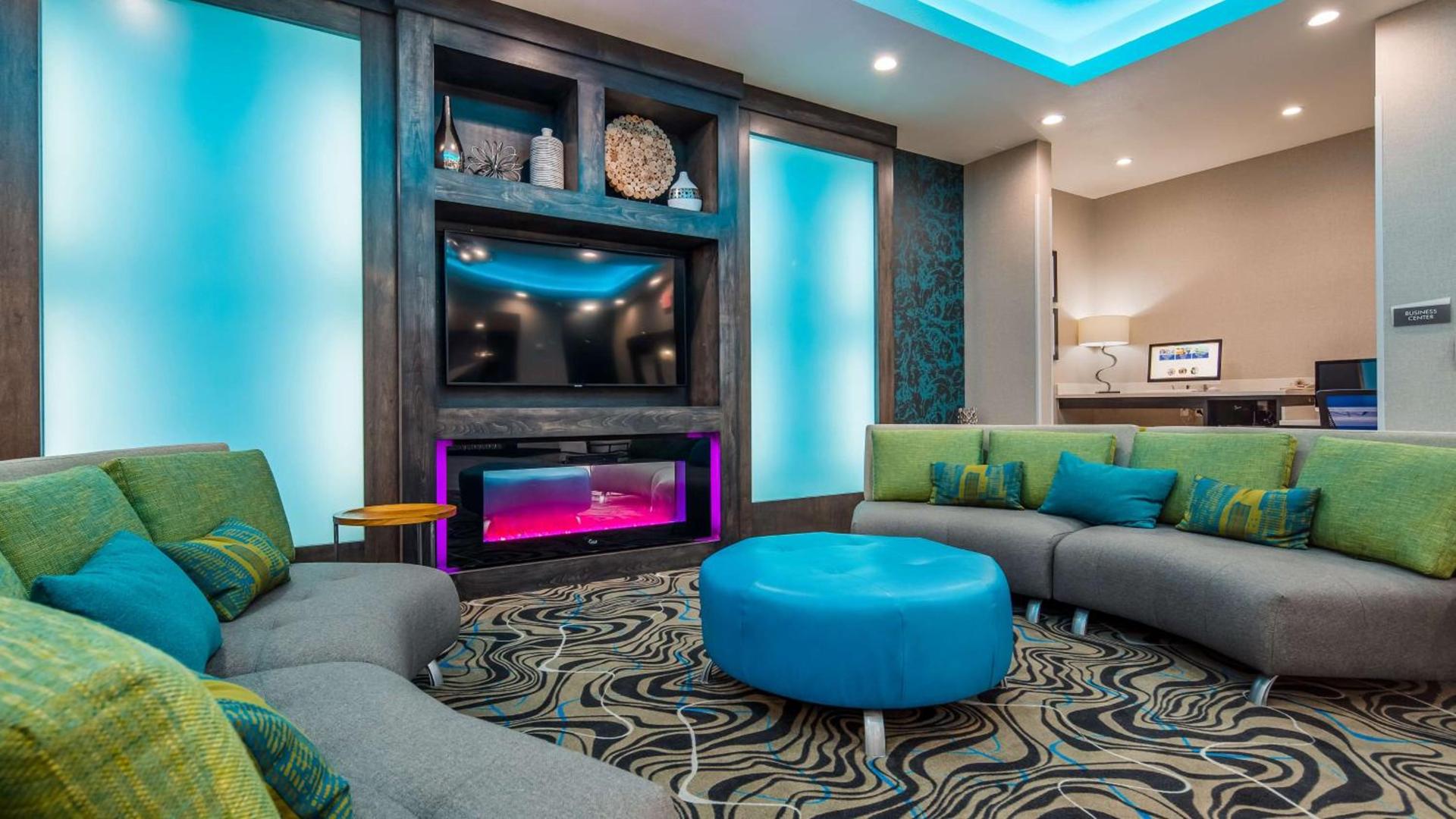 Best Western Plus Waller Hotel photo 10