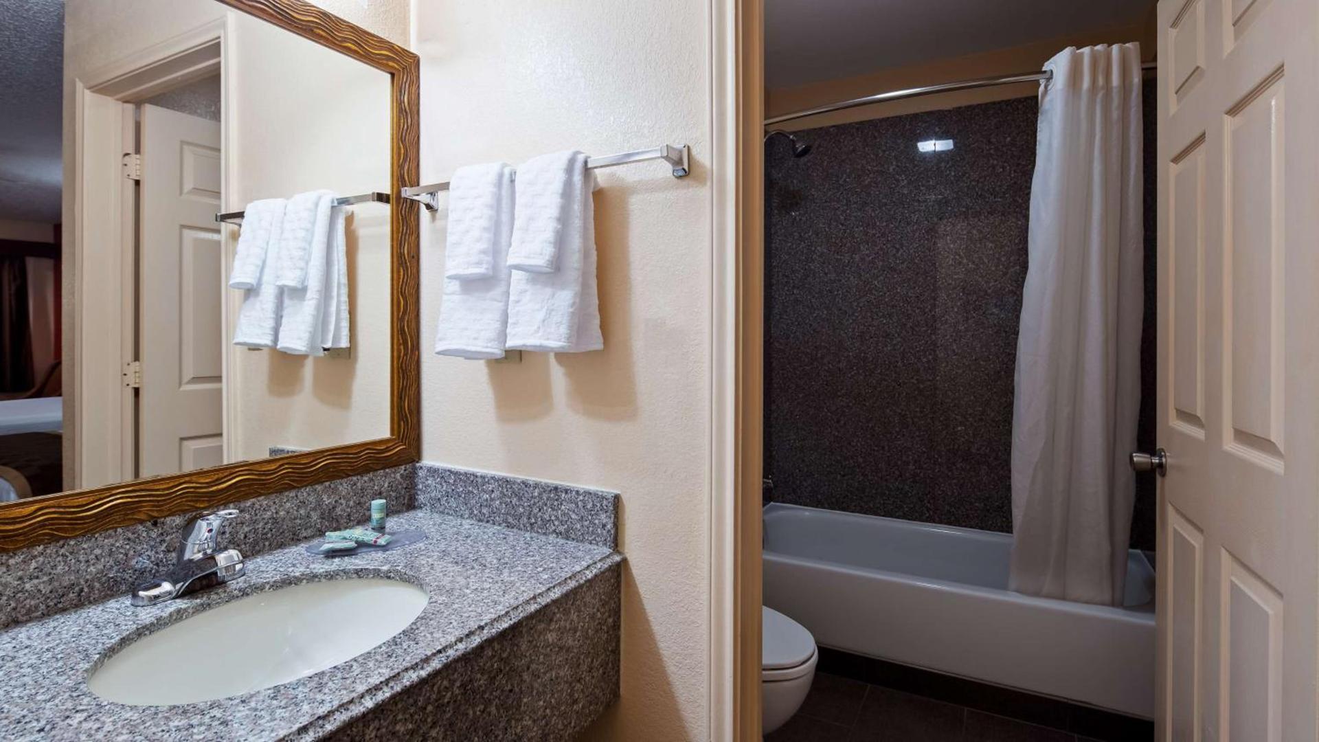 Best Western Executive Inn photo 9