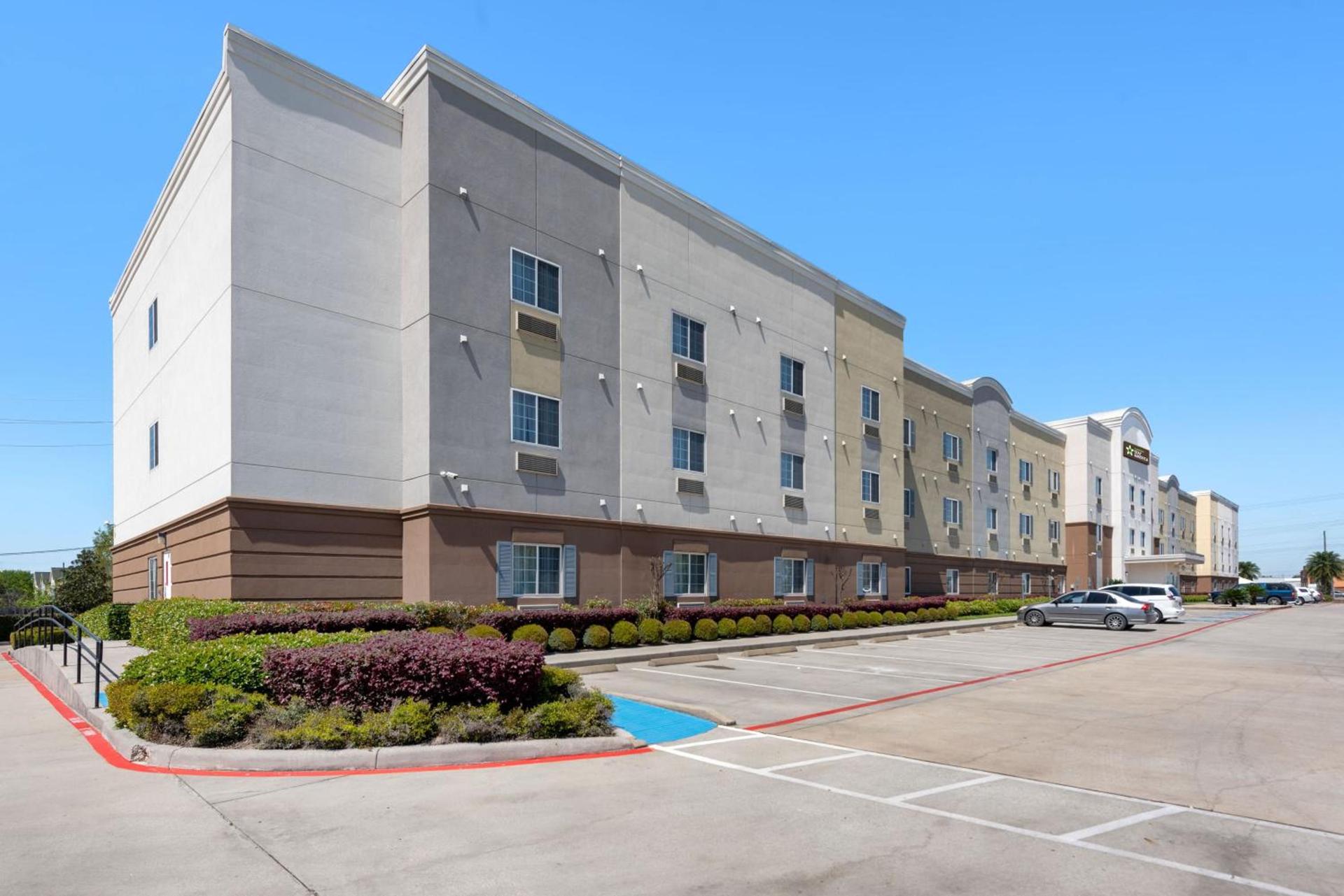 Extended Stay America Suites - Houston - IAH Airport photo 2