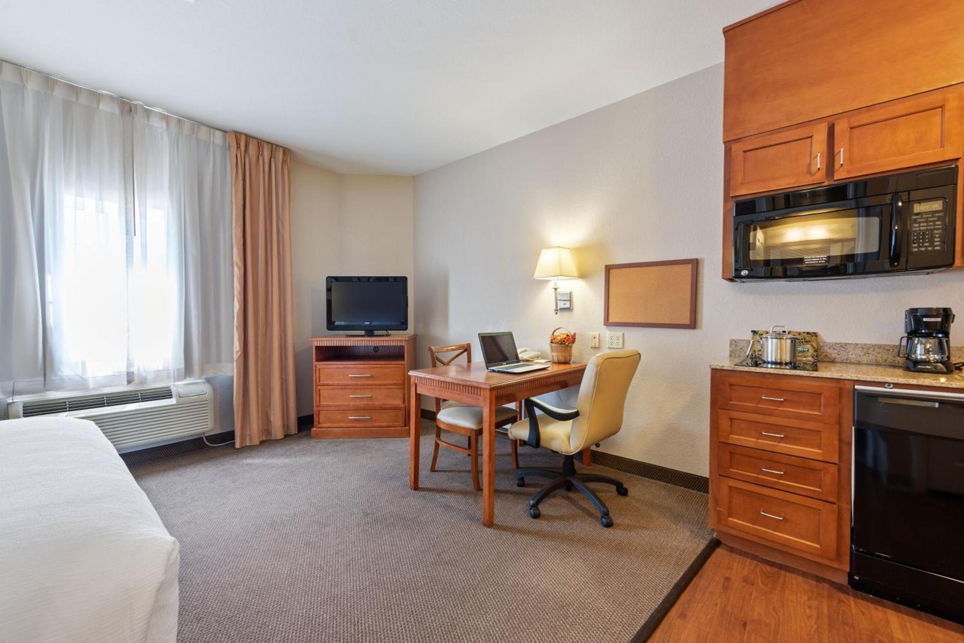 Extended Stay America Suites - Houston - IAH Airport photo 16