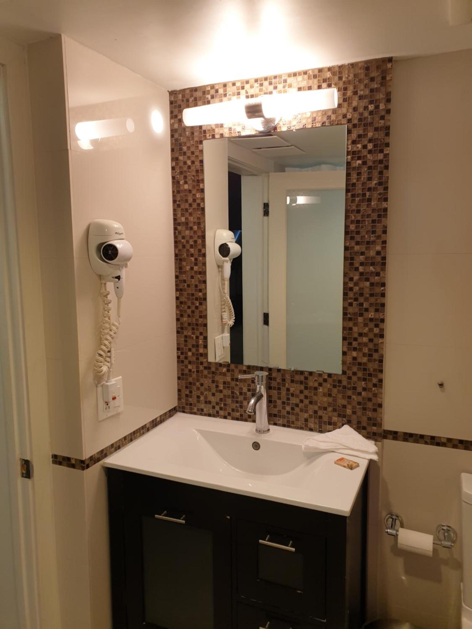 Hotel Chateaubleau photo 15