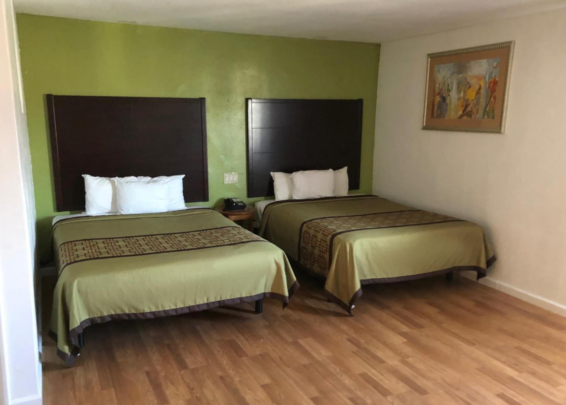 Americas Best Value Inn Visalia photo 12