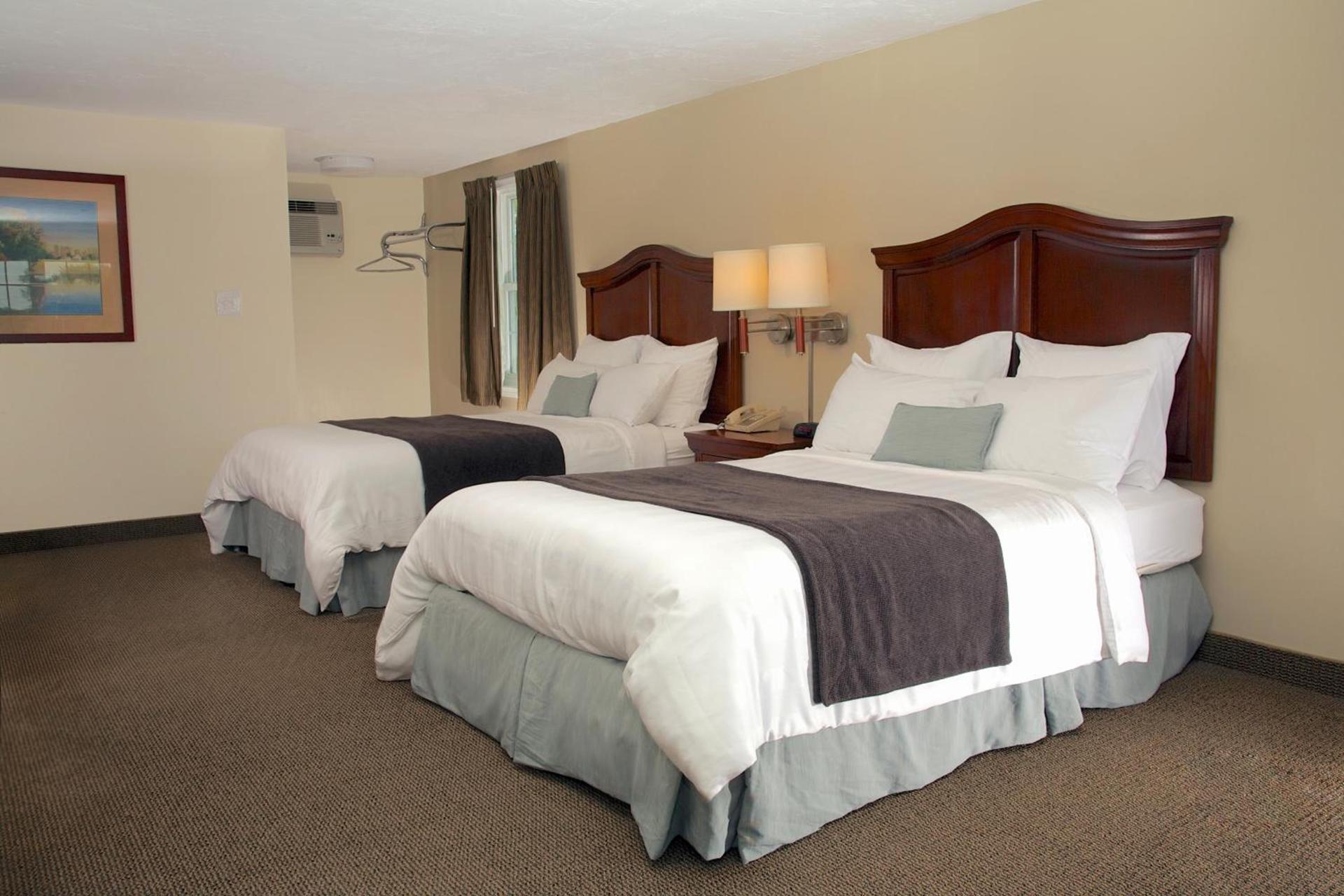 Holiday Hill Inn & Suites photo 18
