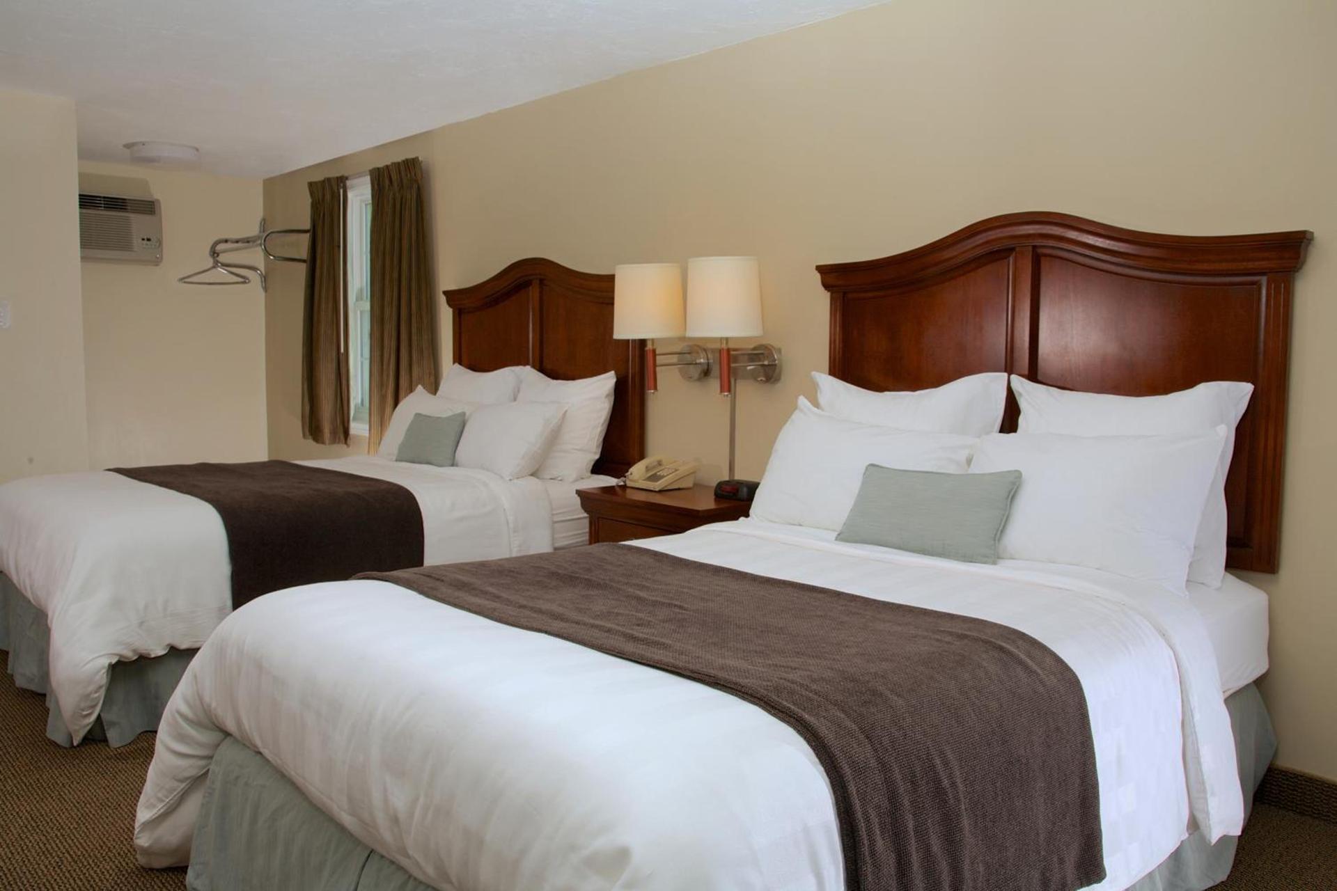 Holiday Hill Inn & Suites photo 10