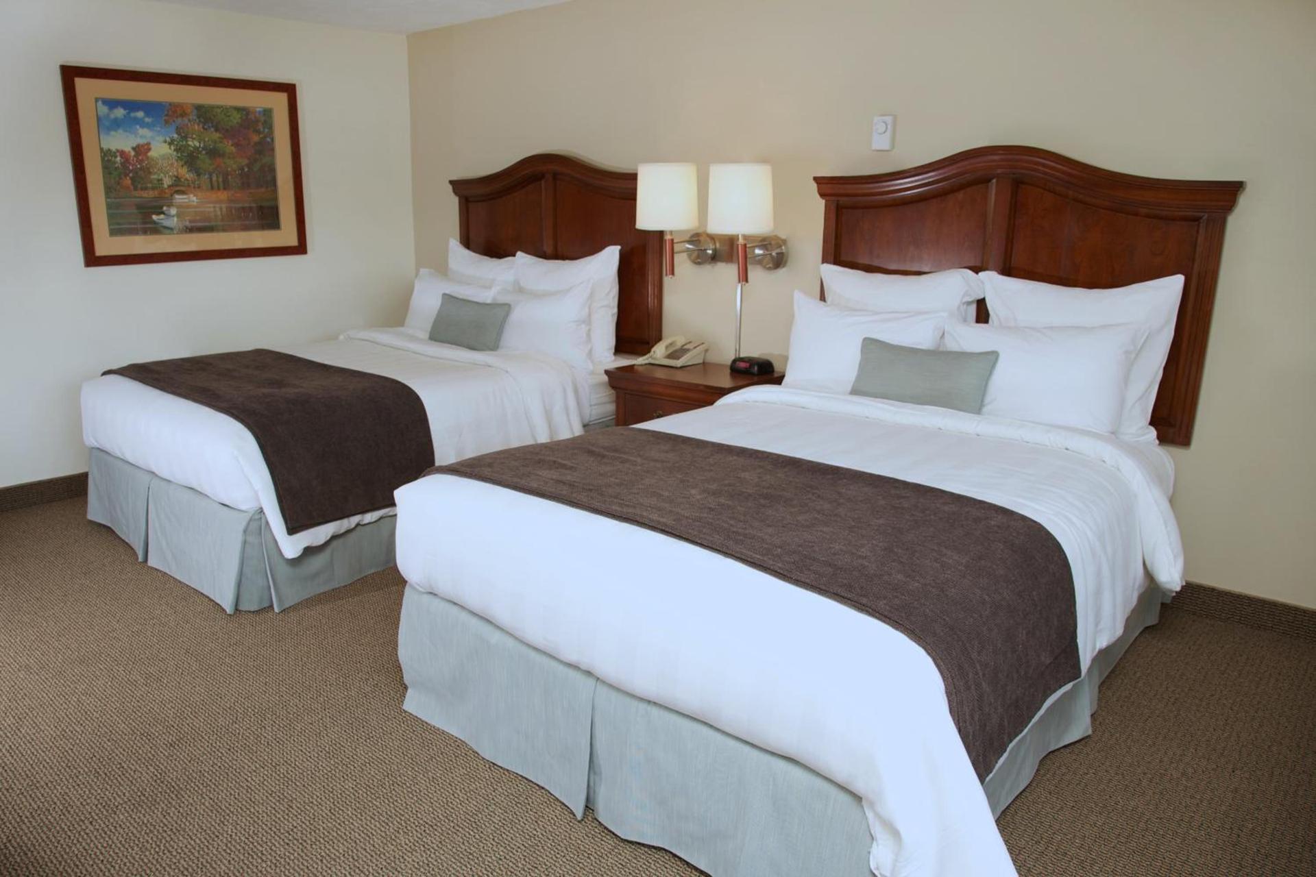 Holiday Hill Inn & Suites photo 60