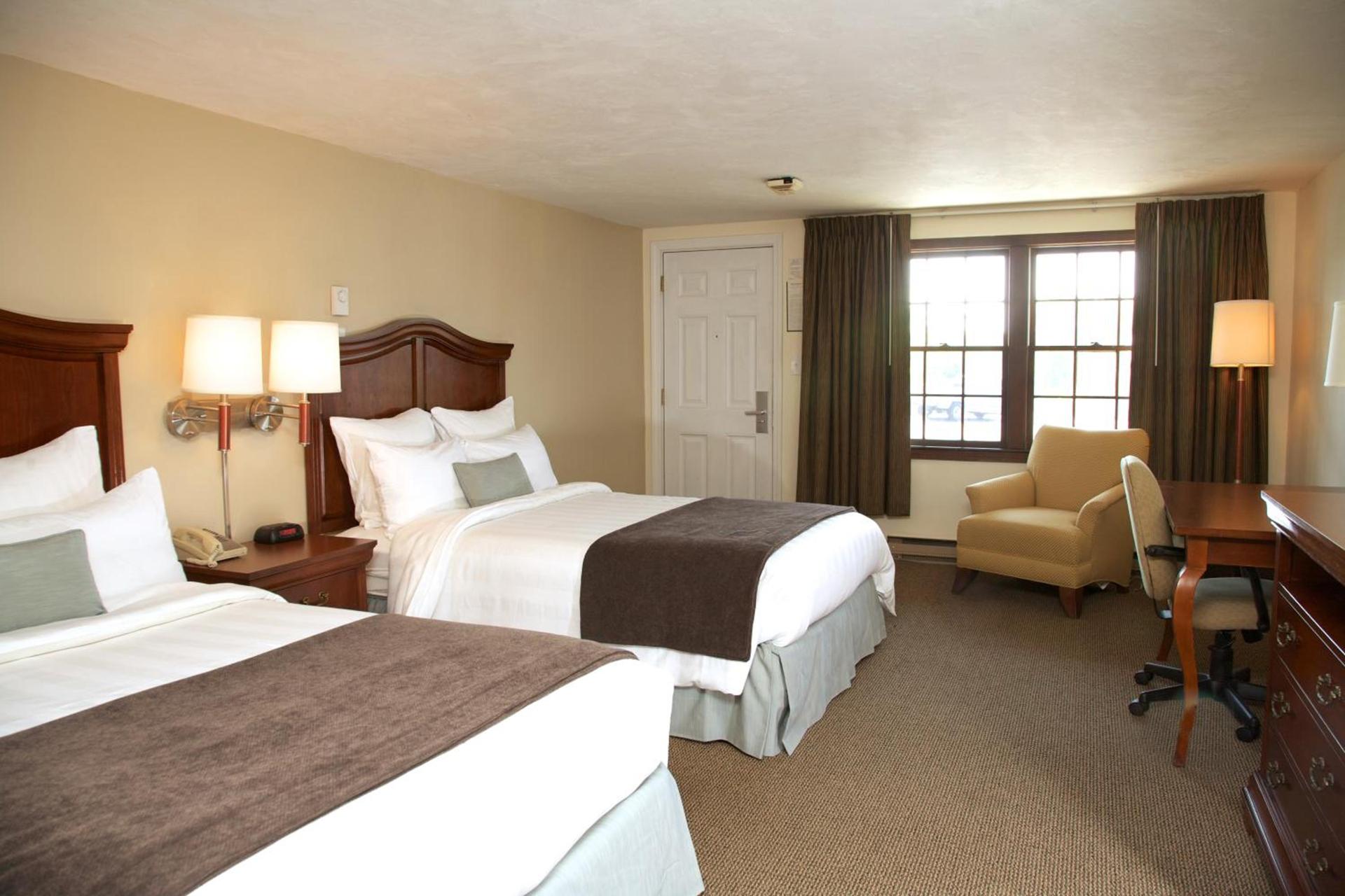 Holiday Hill Inn & Suites photo 9