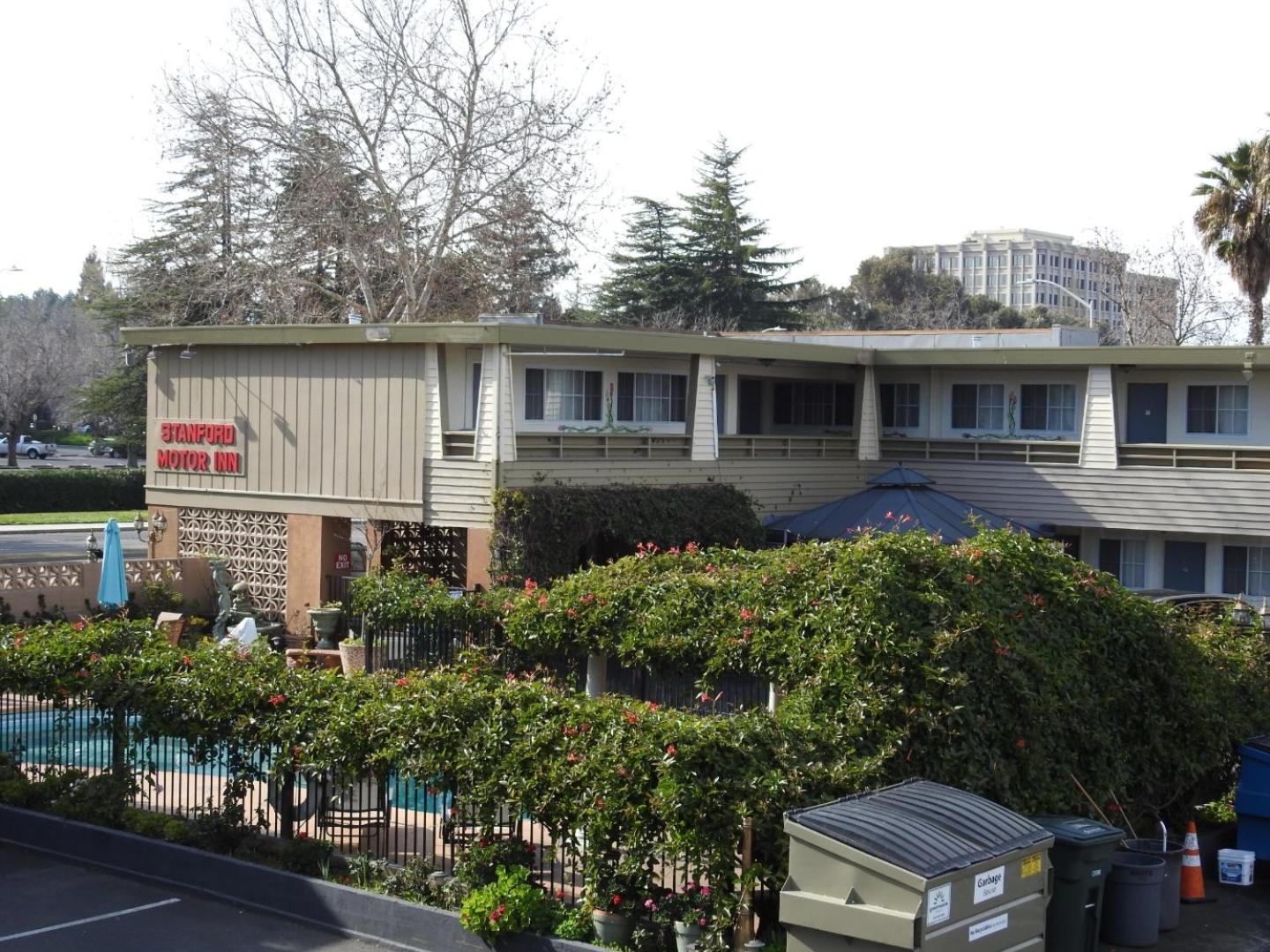 Stanford Motor Inn photo 1