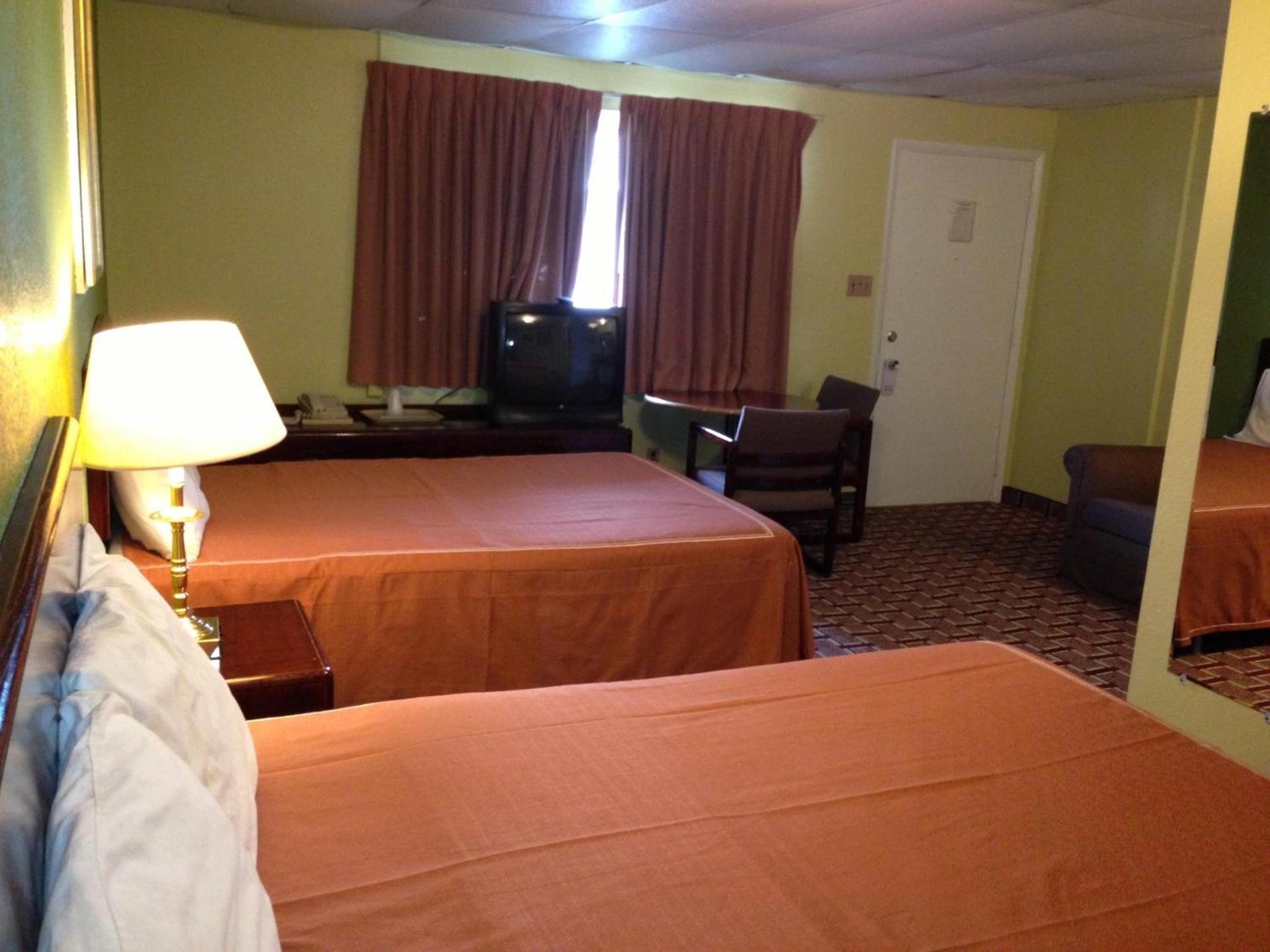 Red Carpet Inn Niagara Falls photo 14