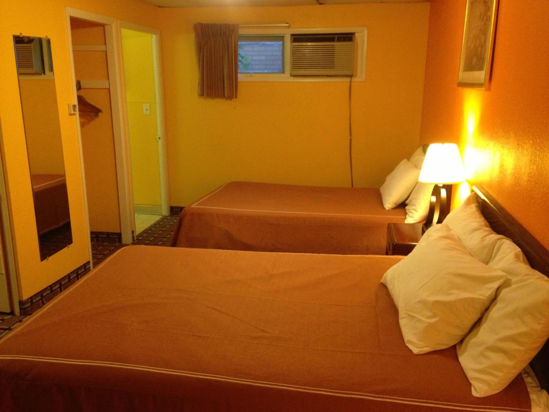 Red Carpet Inn Niagara Falls photo 6