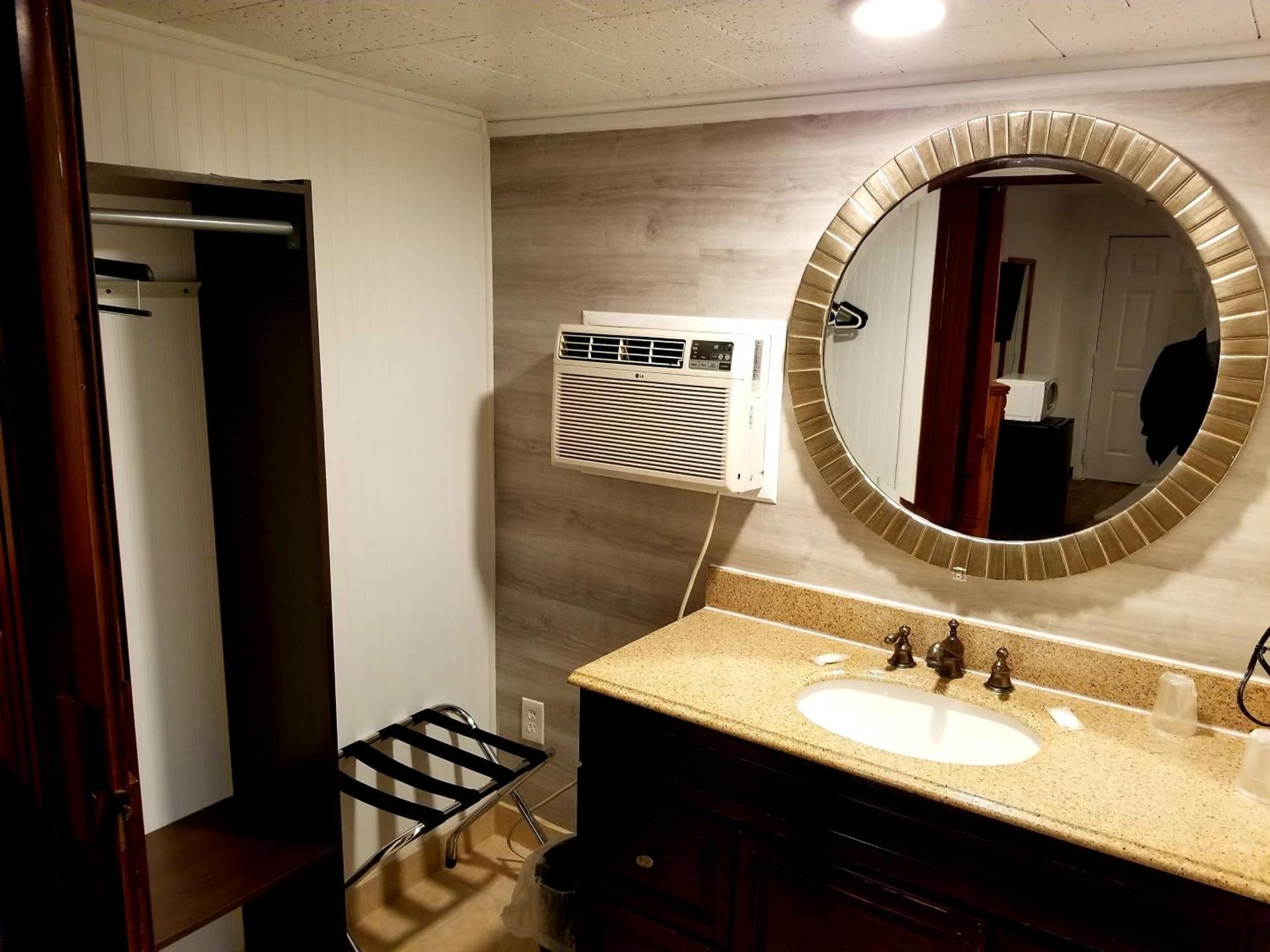 Stucco Lodge photo 11