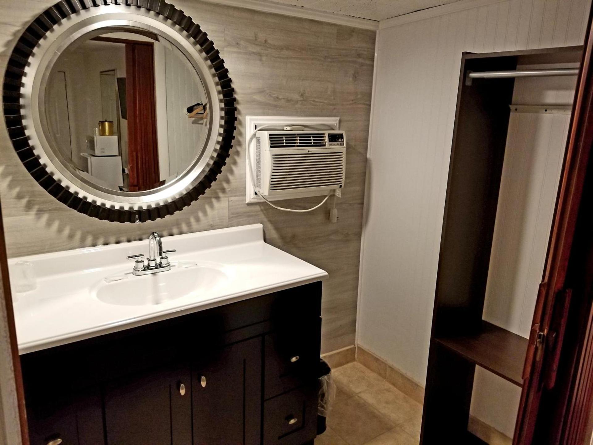 Stucco Lodge photo 9