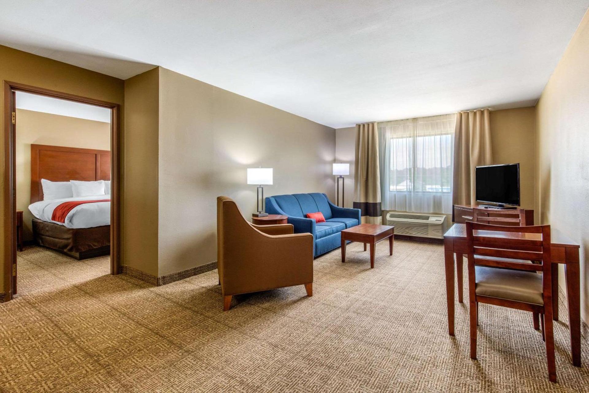 Comfort Inn & Suites McComb photo 39