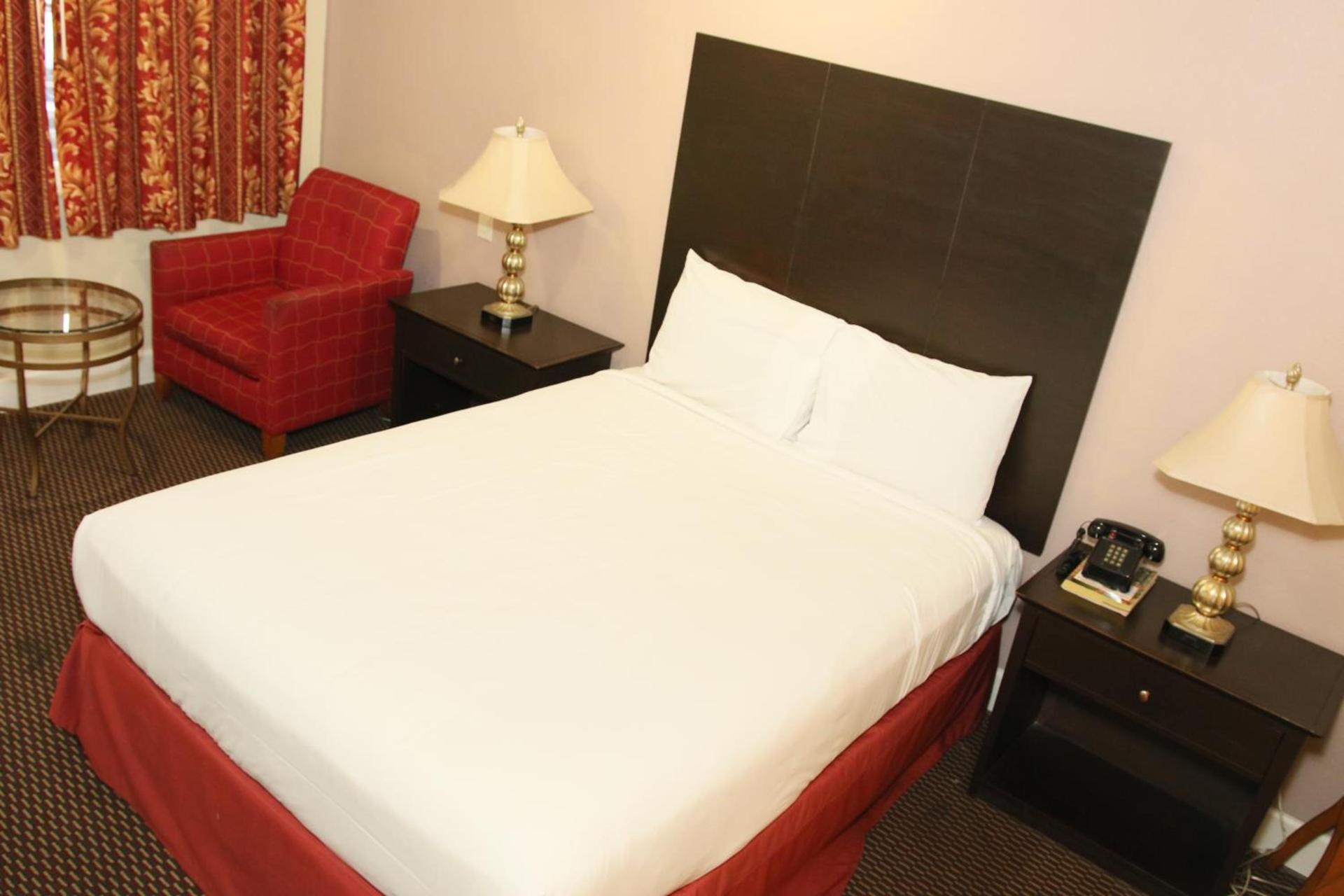 Town and Country Inn photo 37