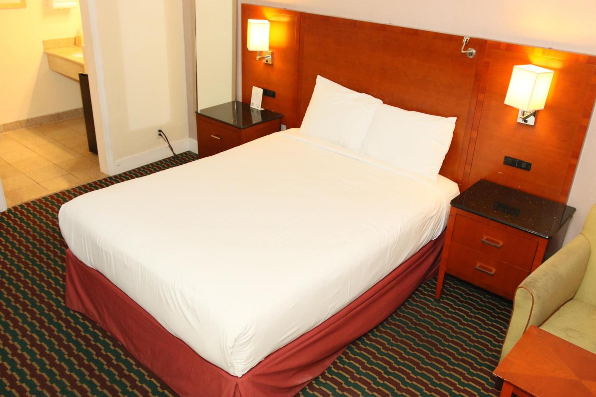 Town and Country Inn photo 41