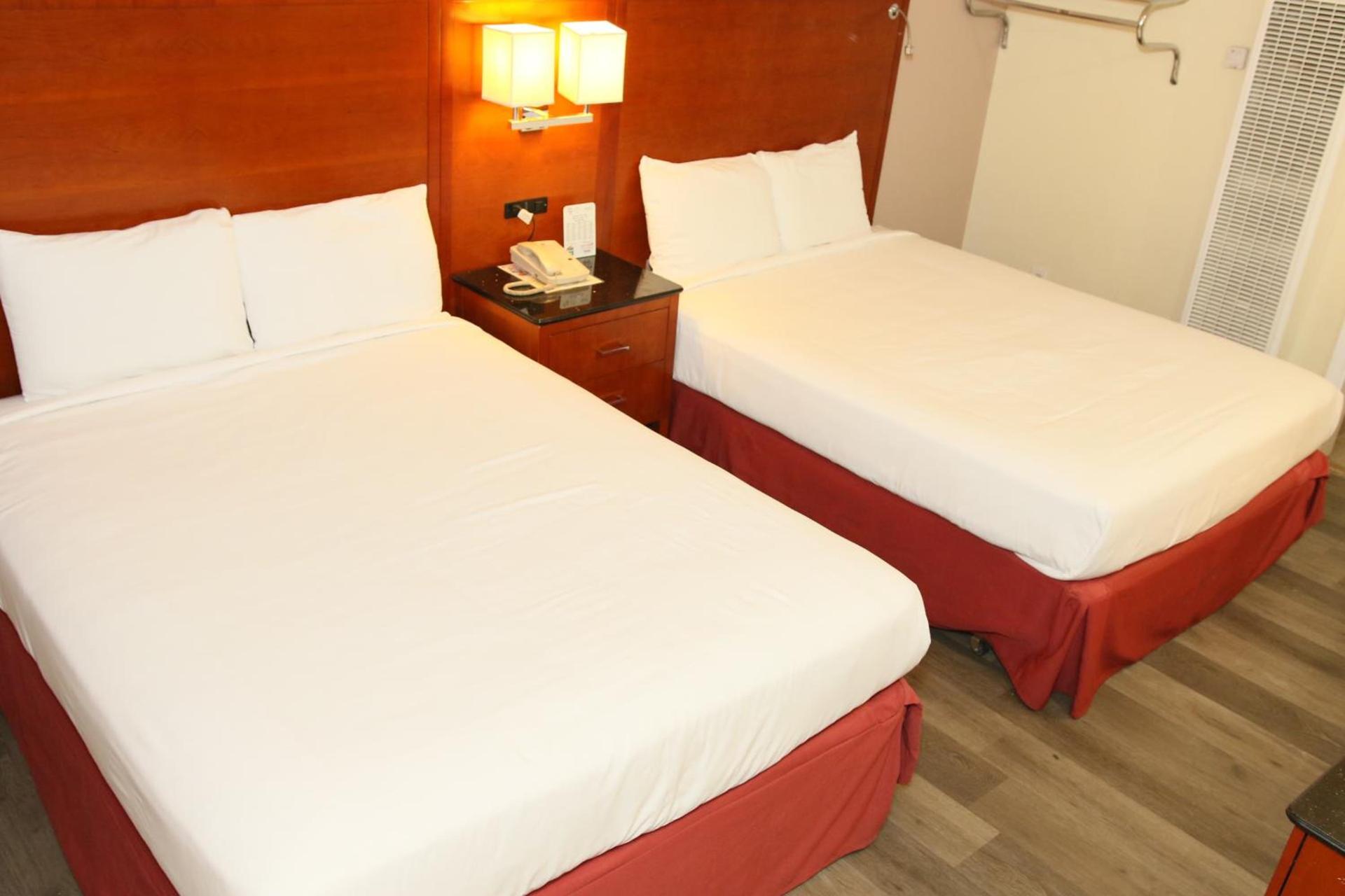 Town and Country Inn photo 33
