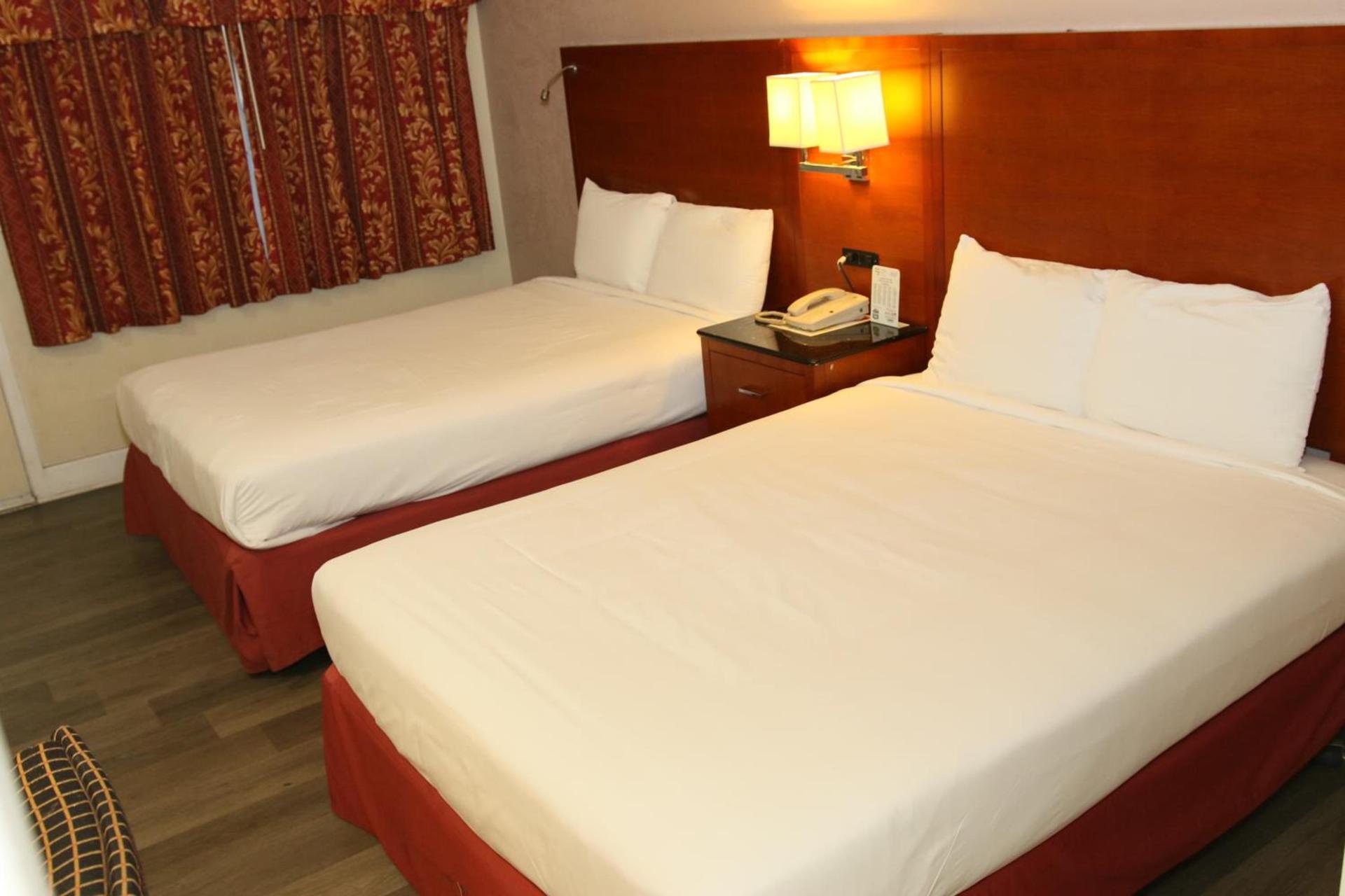 Town and Country Inn photo 31