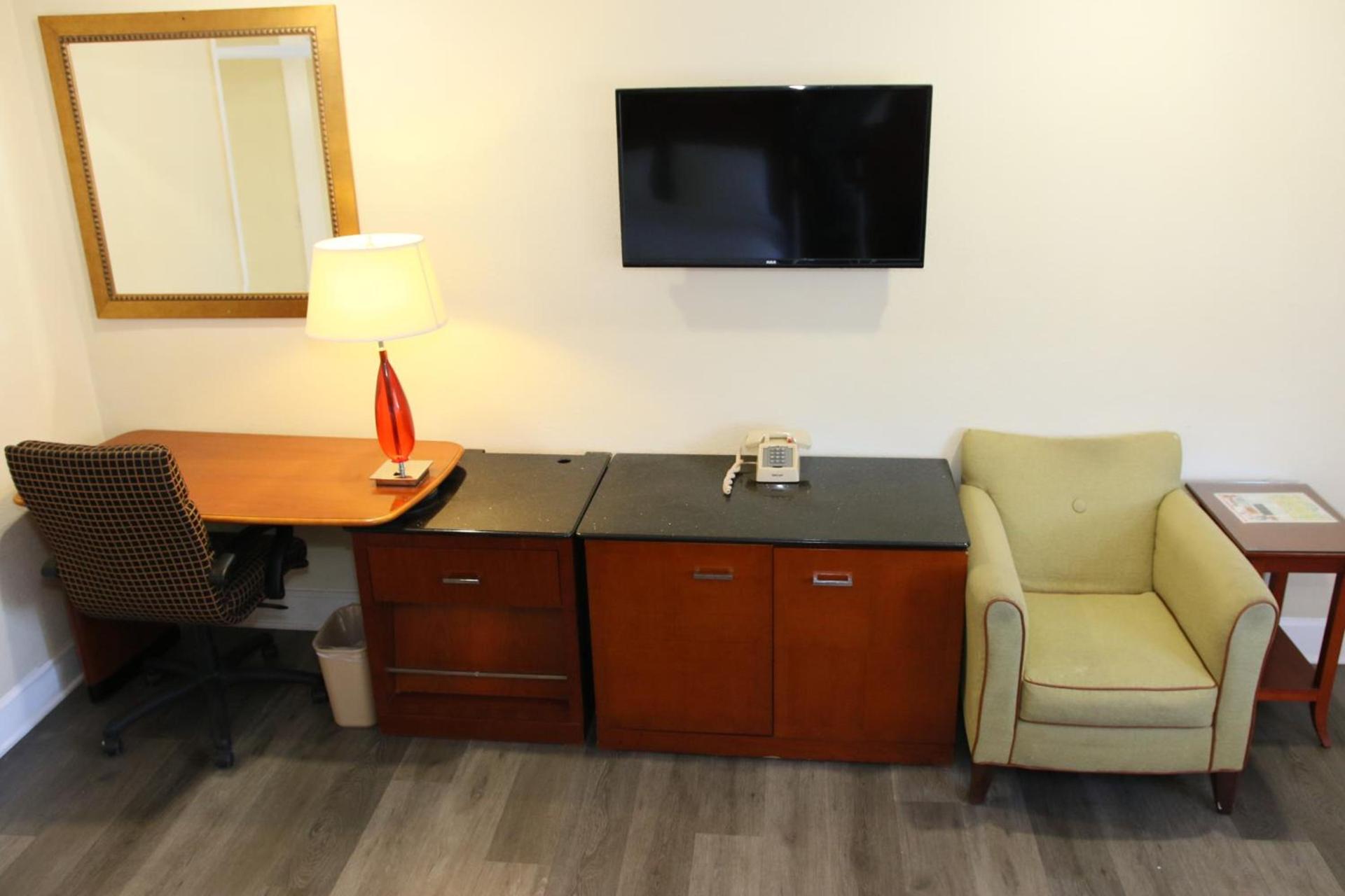 Town and Country Inn photo 26