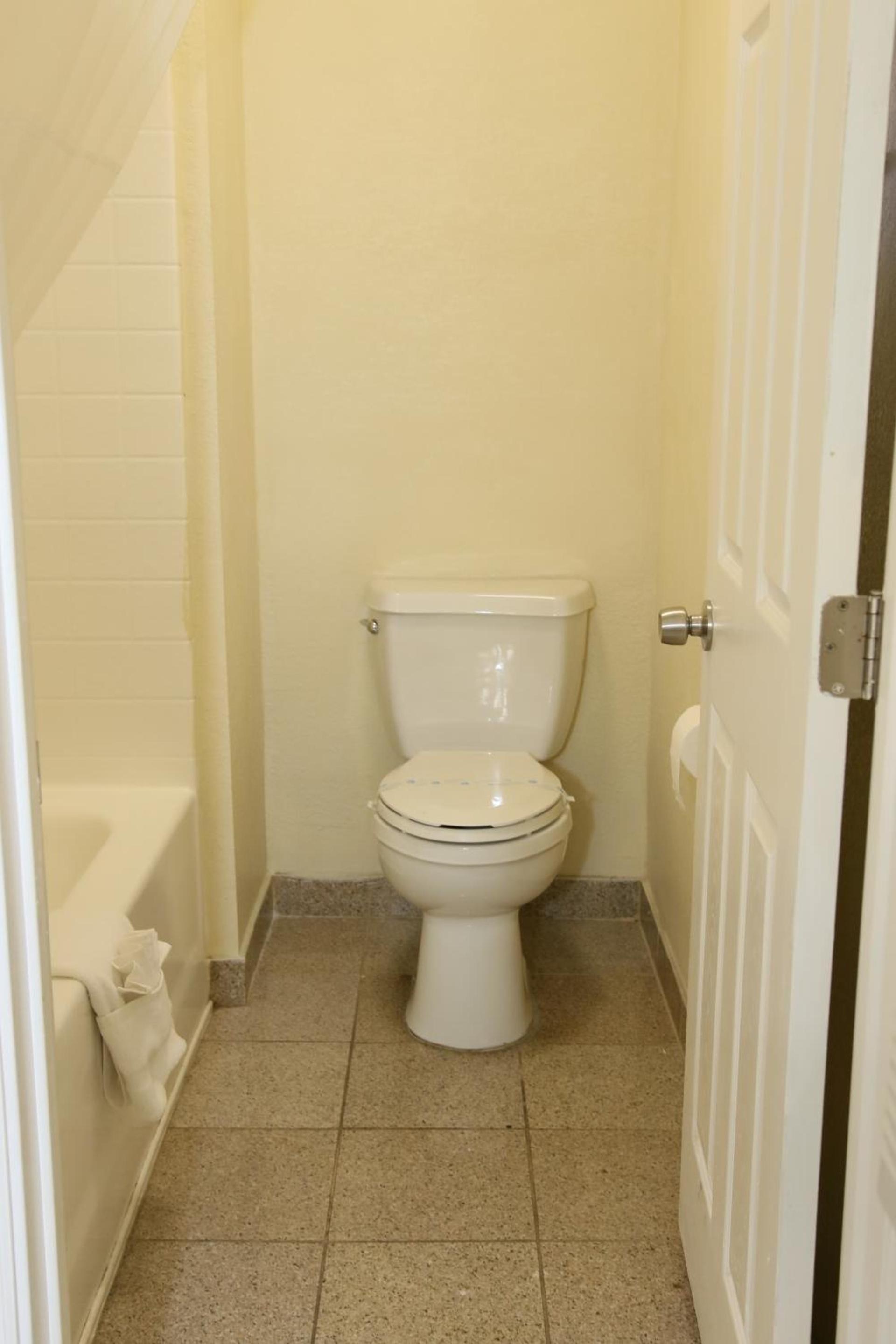 Town and Country Inn photo 25