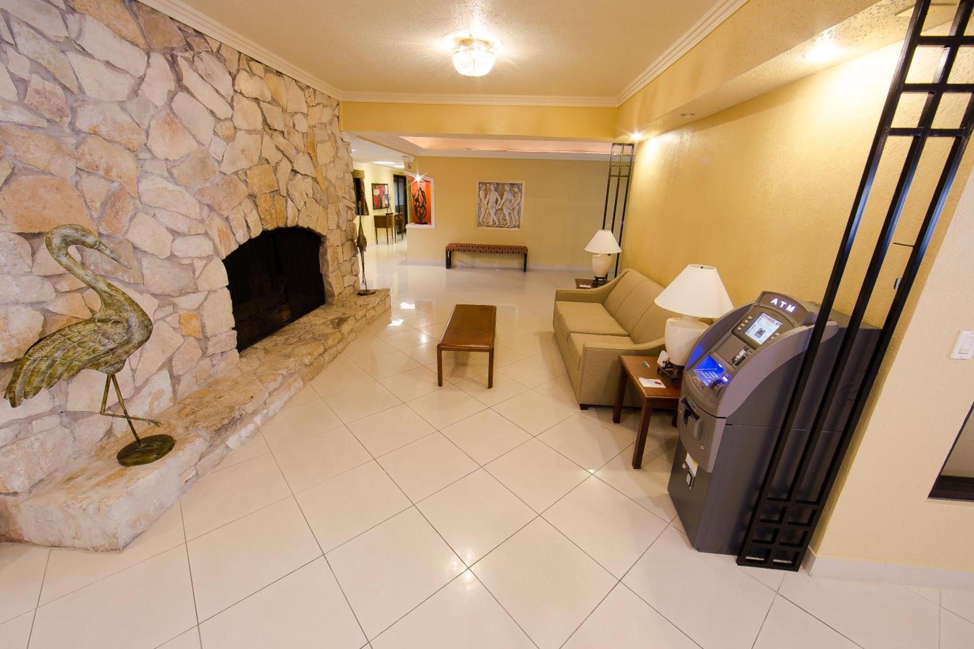 Ramada by Wyndham Houston Intercontinental Airport East photo 59