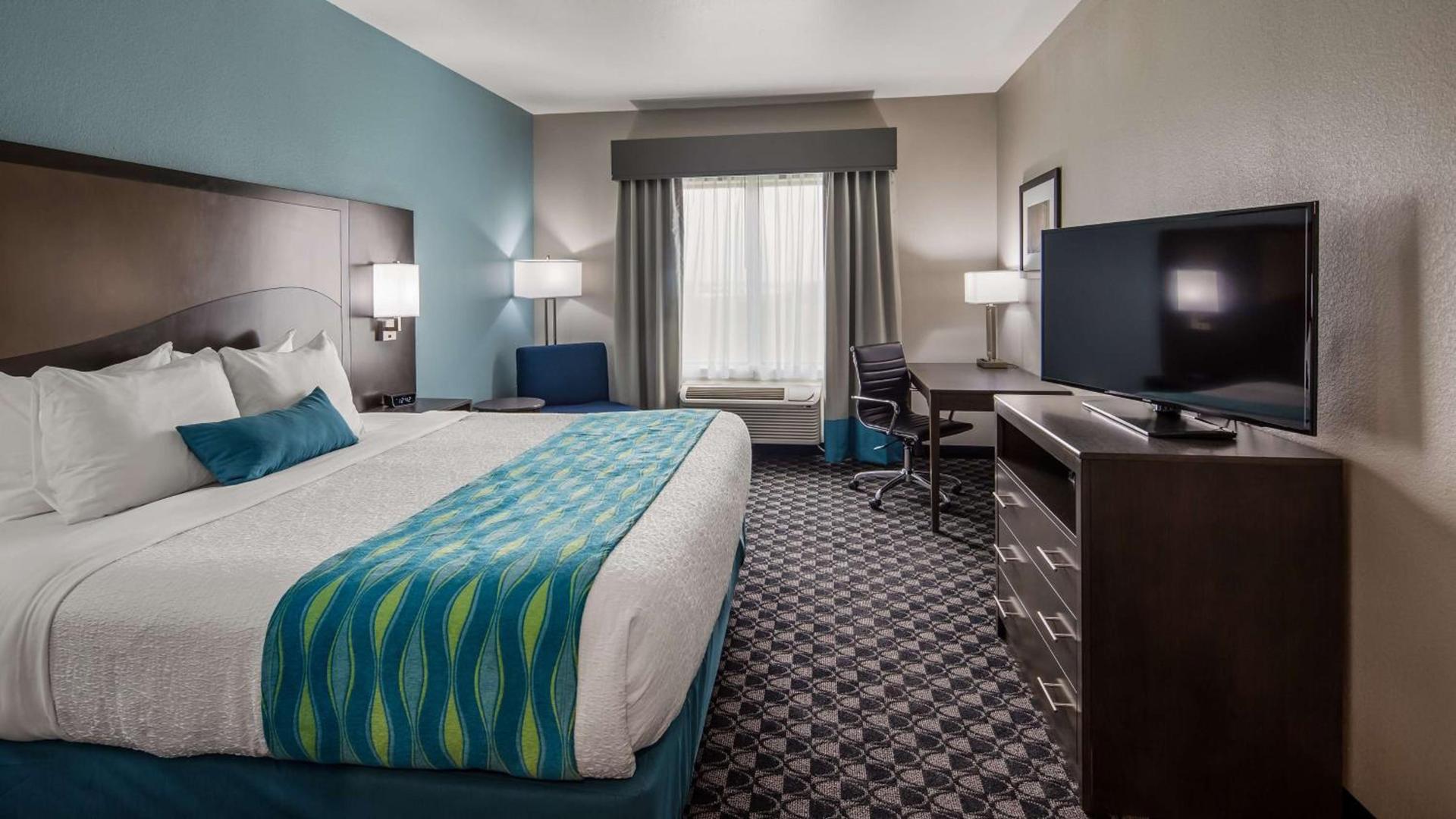 Best Western Plus Waller Hotel photo 3