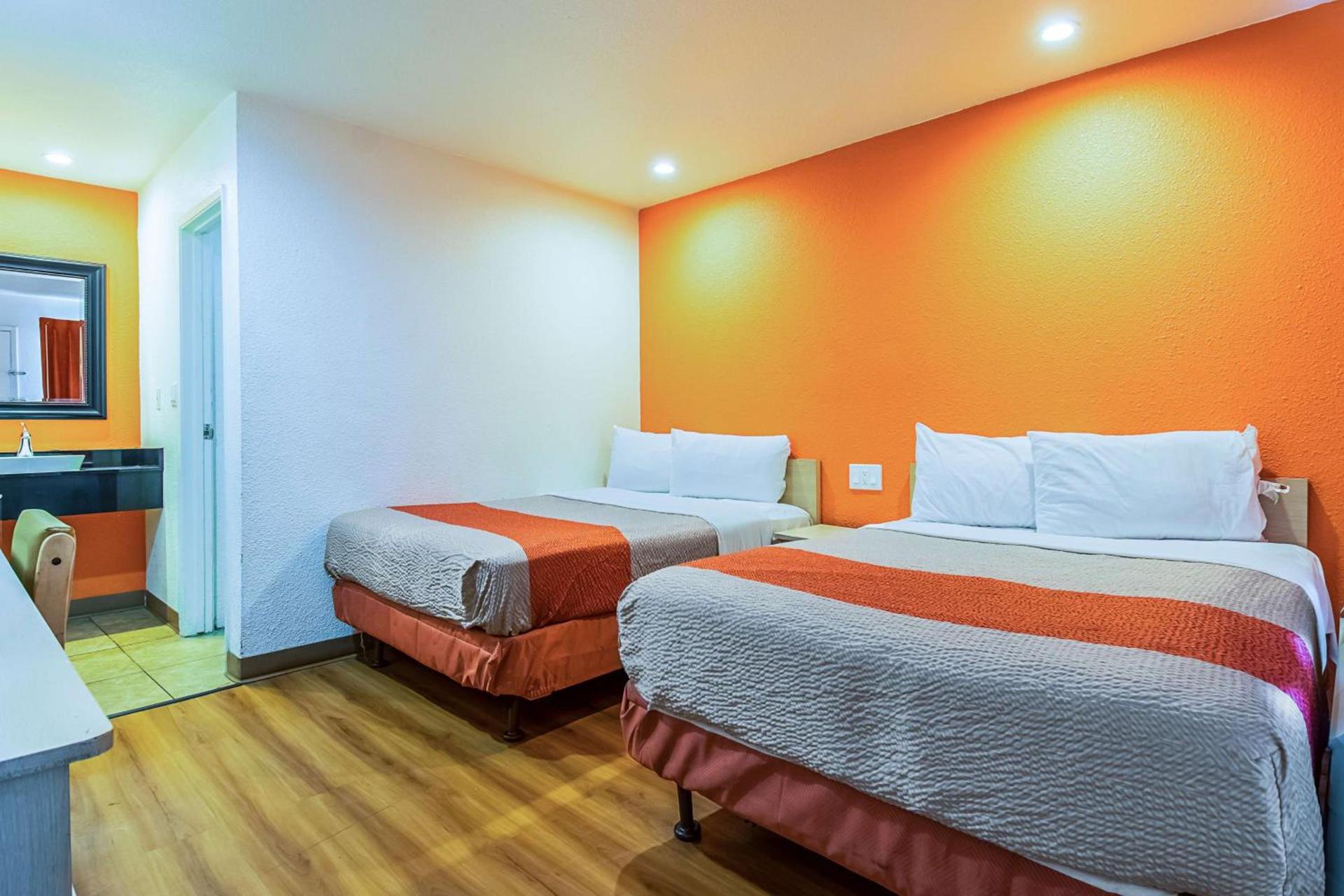 Motel 6-Bakersfield, CA - Airport photo 24