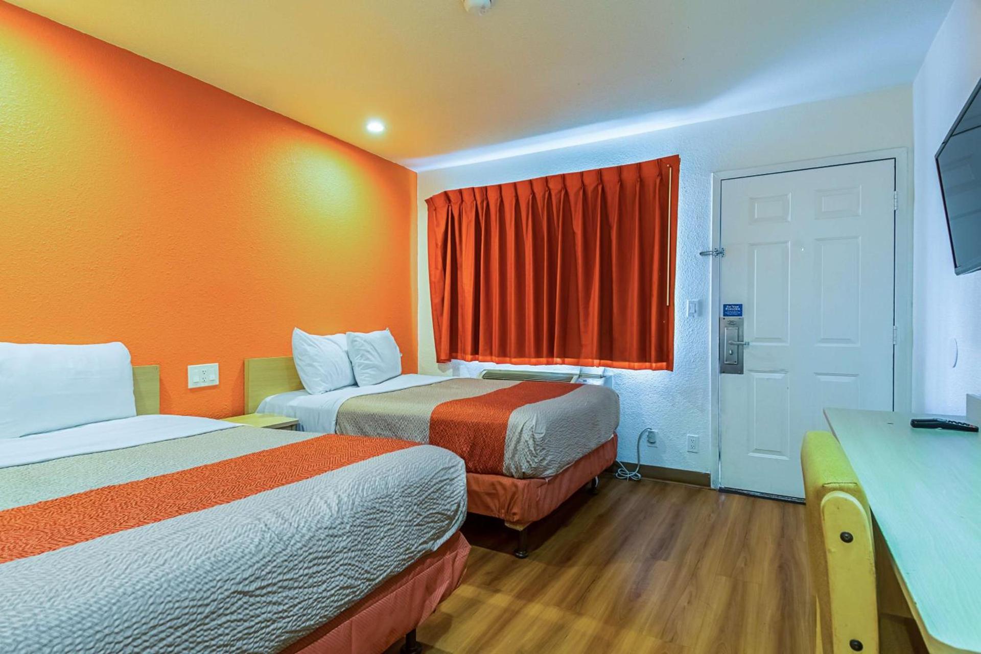 Motel 6-Bakersfield, CA - Airport photo 25
