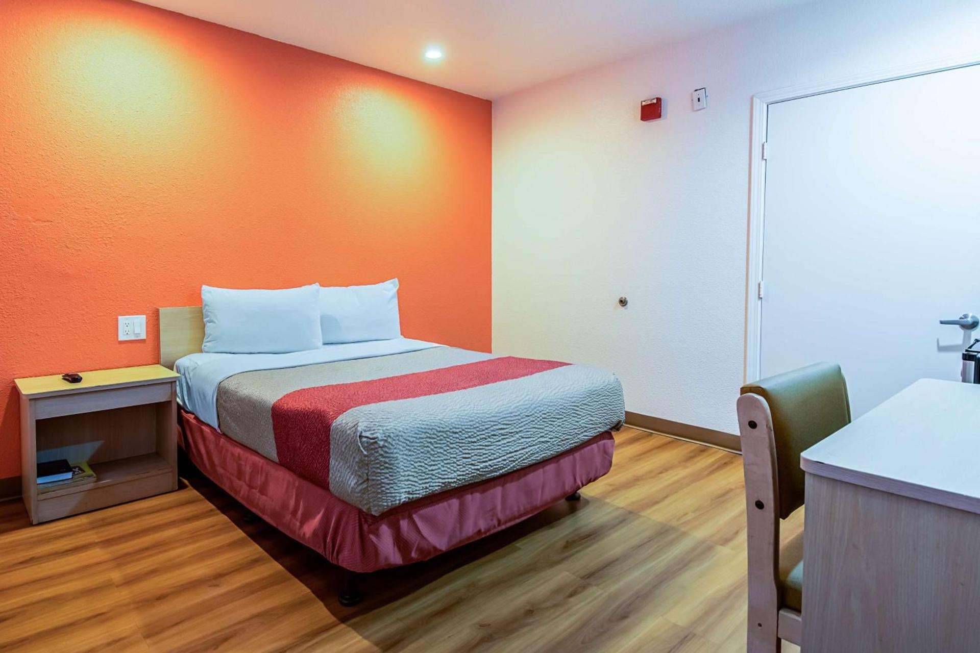 Motel 6-Bakersfield, CA - Airport photo 27