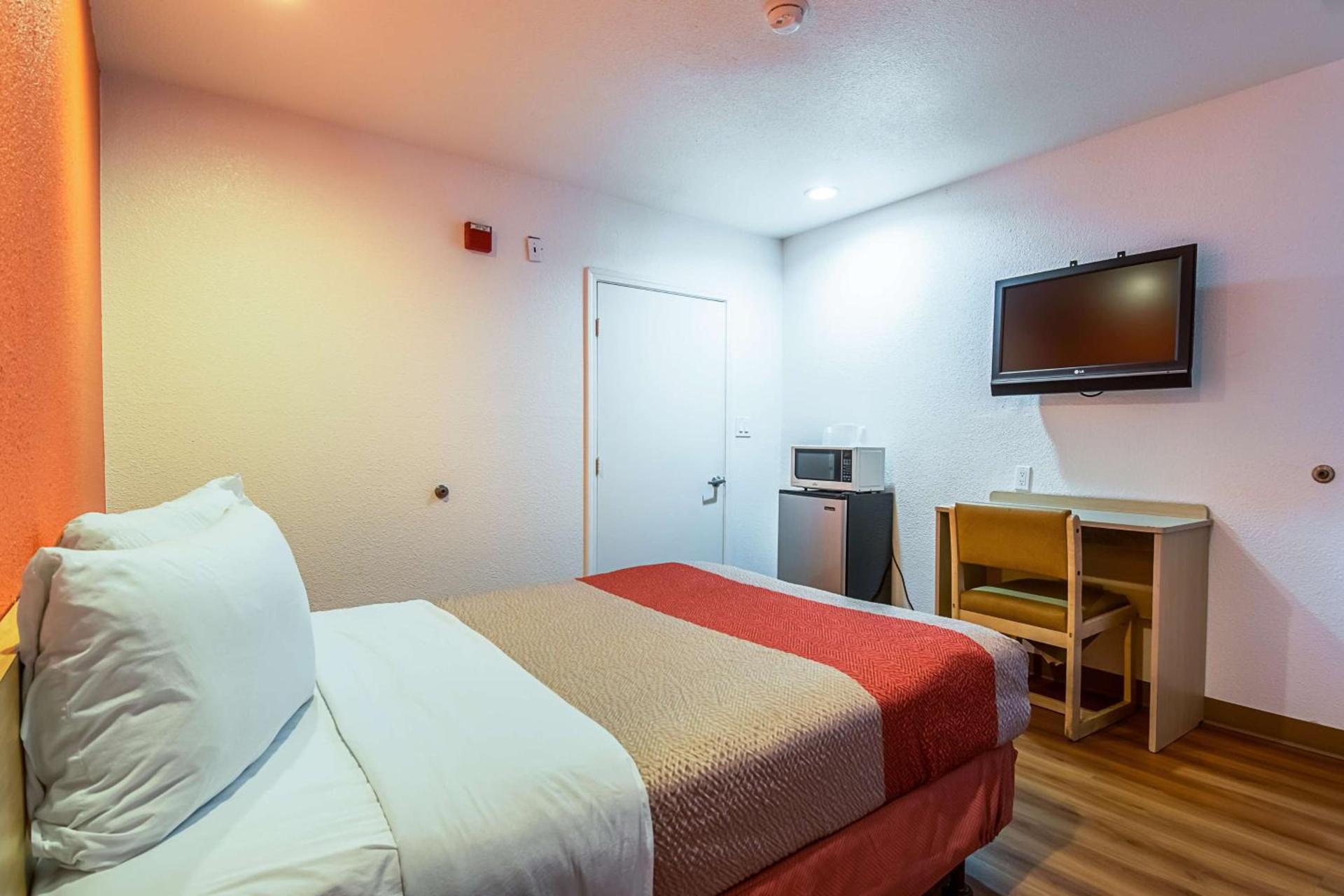 Motel 6-Bakersfield, CA - Airport photo 51