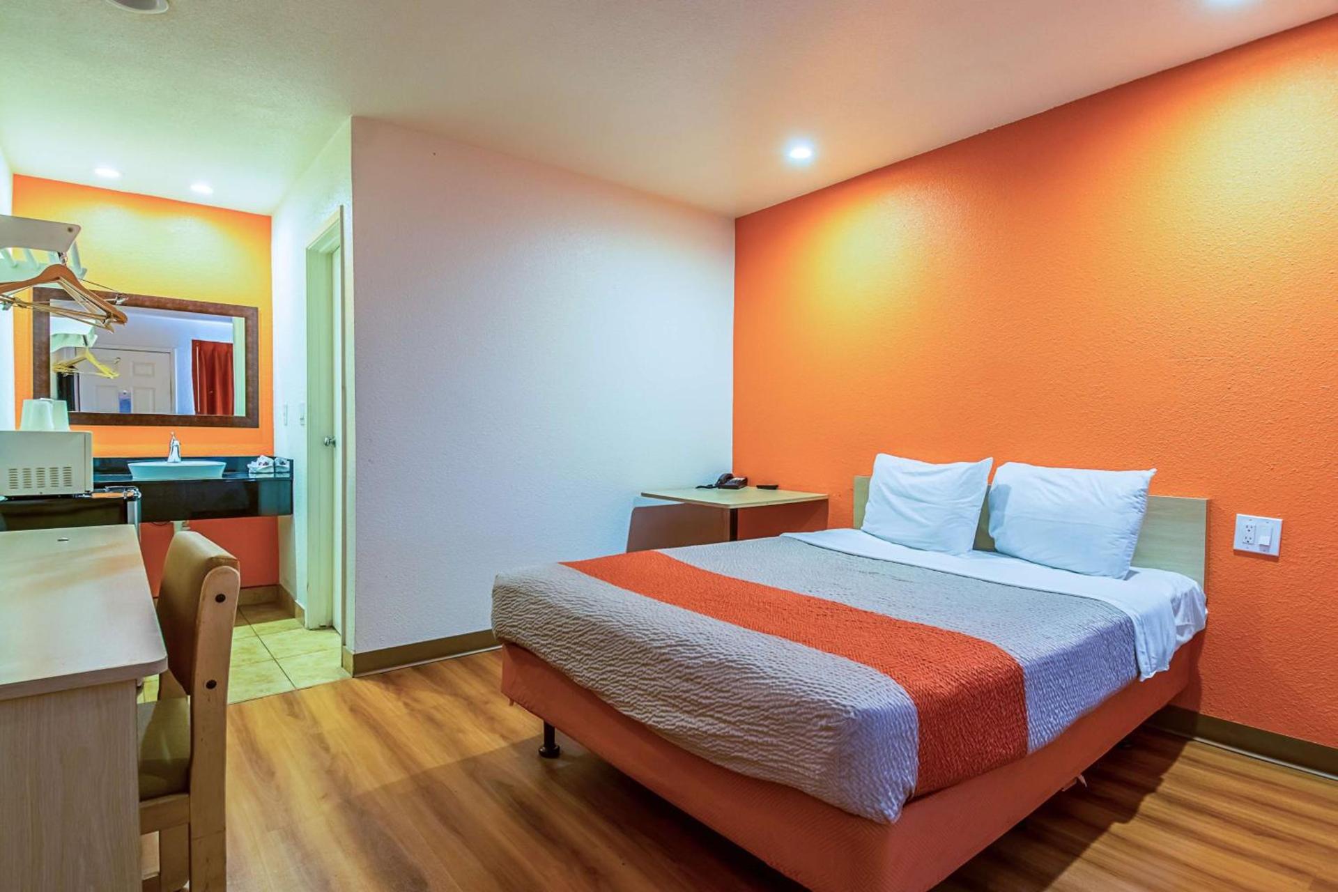 Motel 6-Bakersfield, CA - Airport photo 20