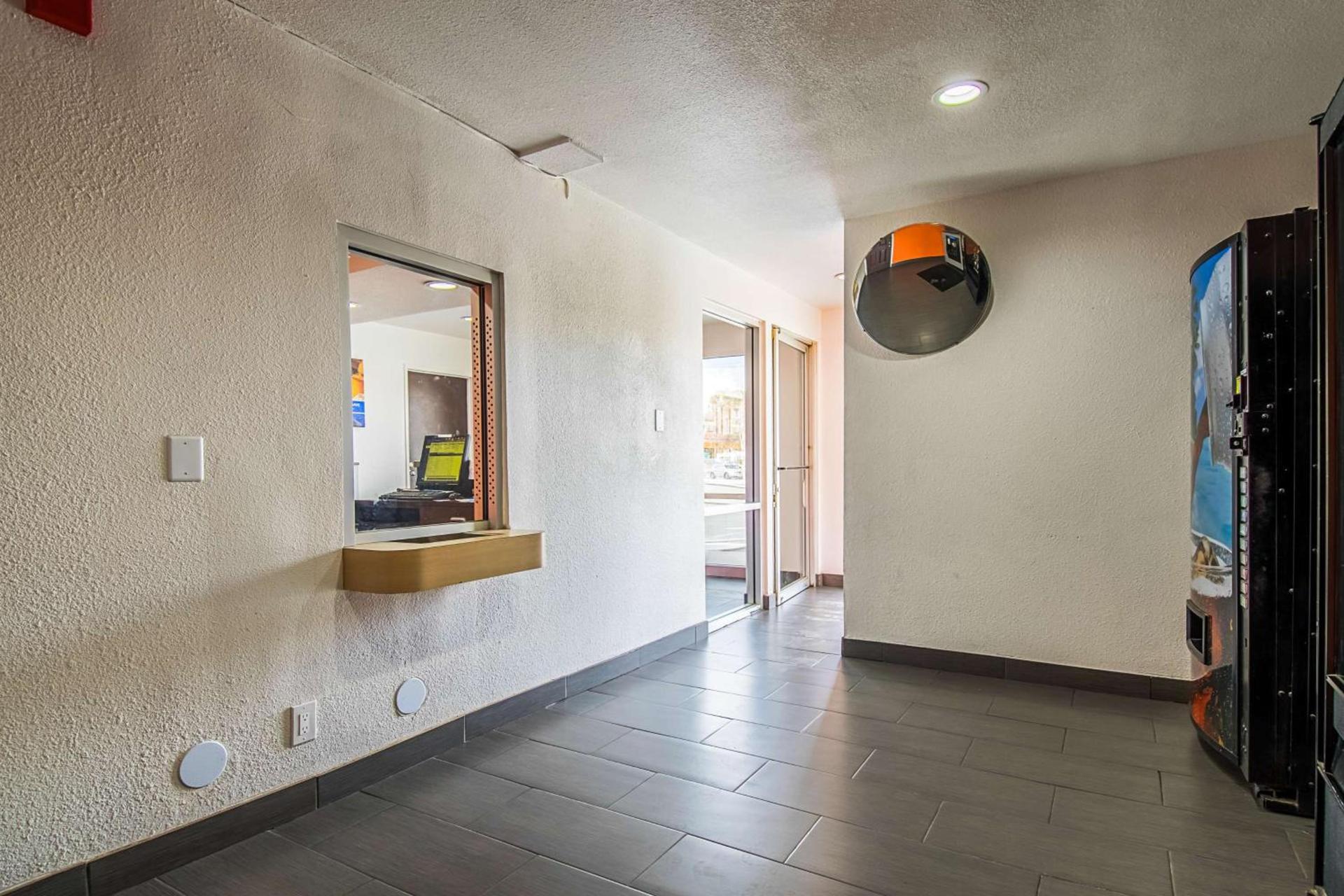 Motel 6-Bakersfield, CA - Airport photo 31
