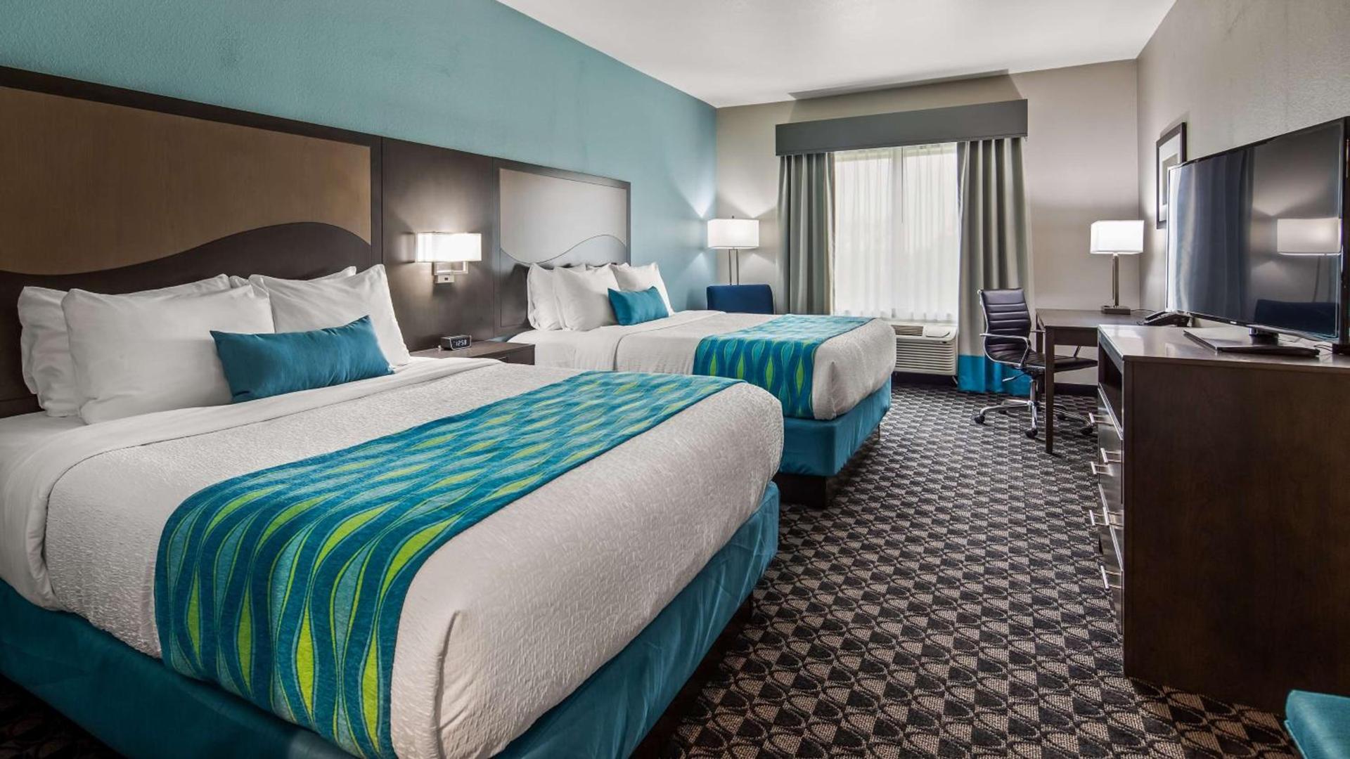 Best Western Plus Waller Hotel photo 6