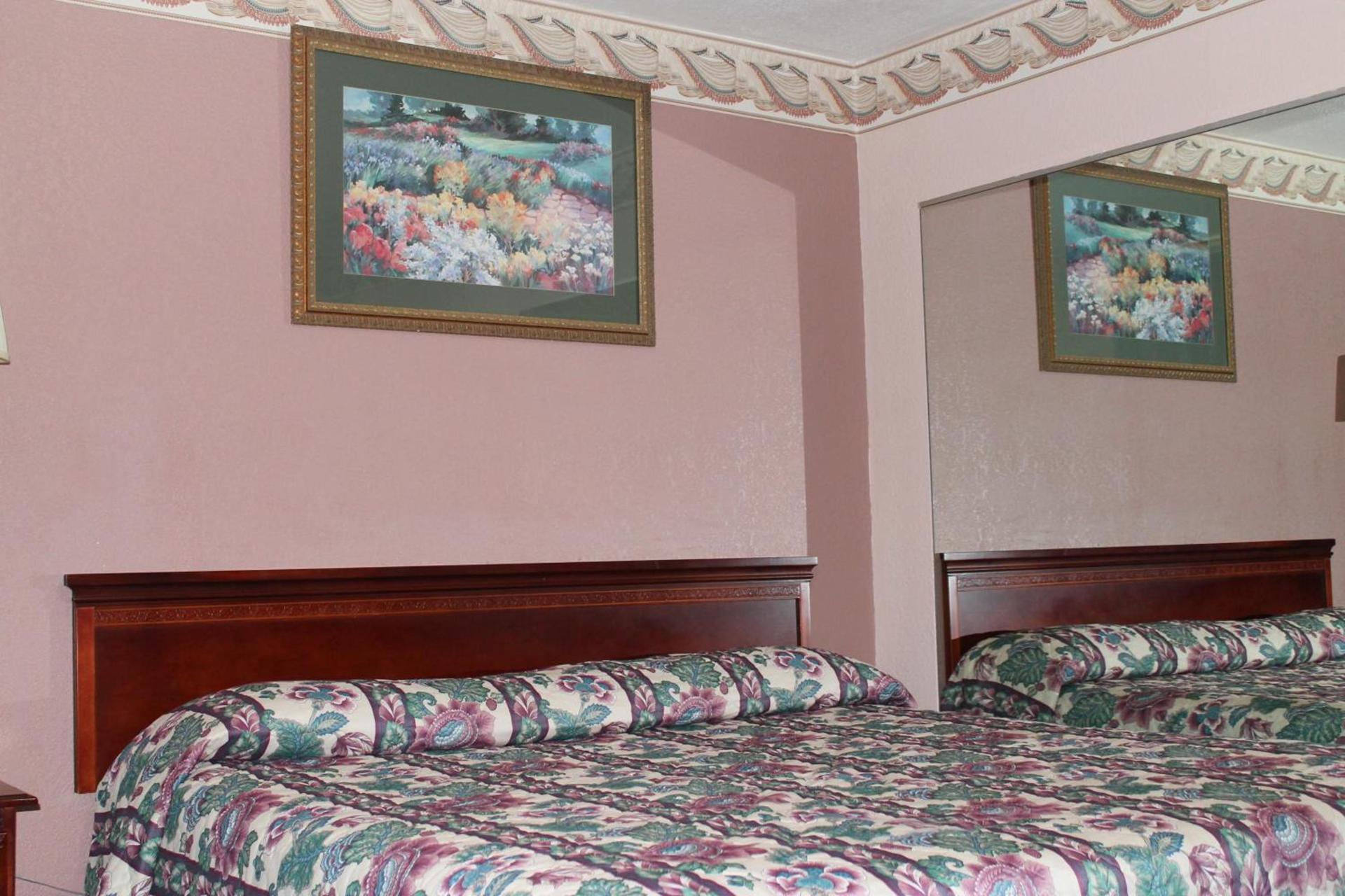 American Motor Inn - Rock Island photo 6