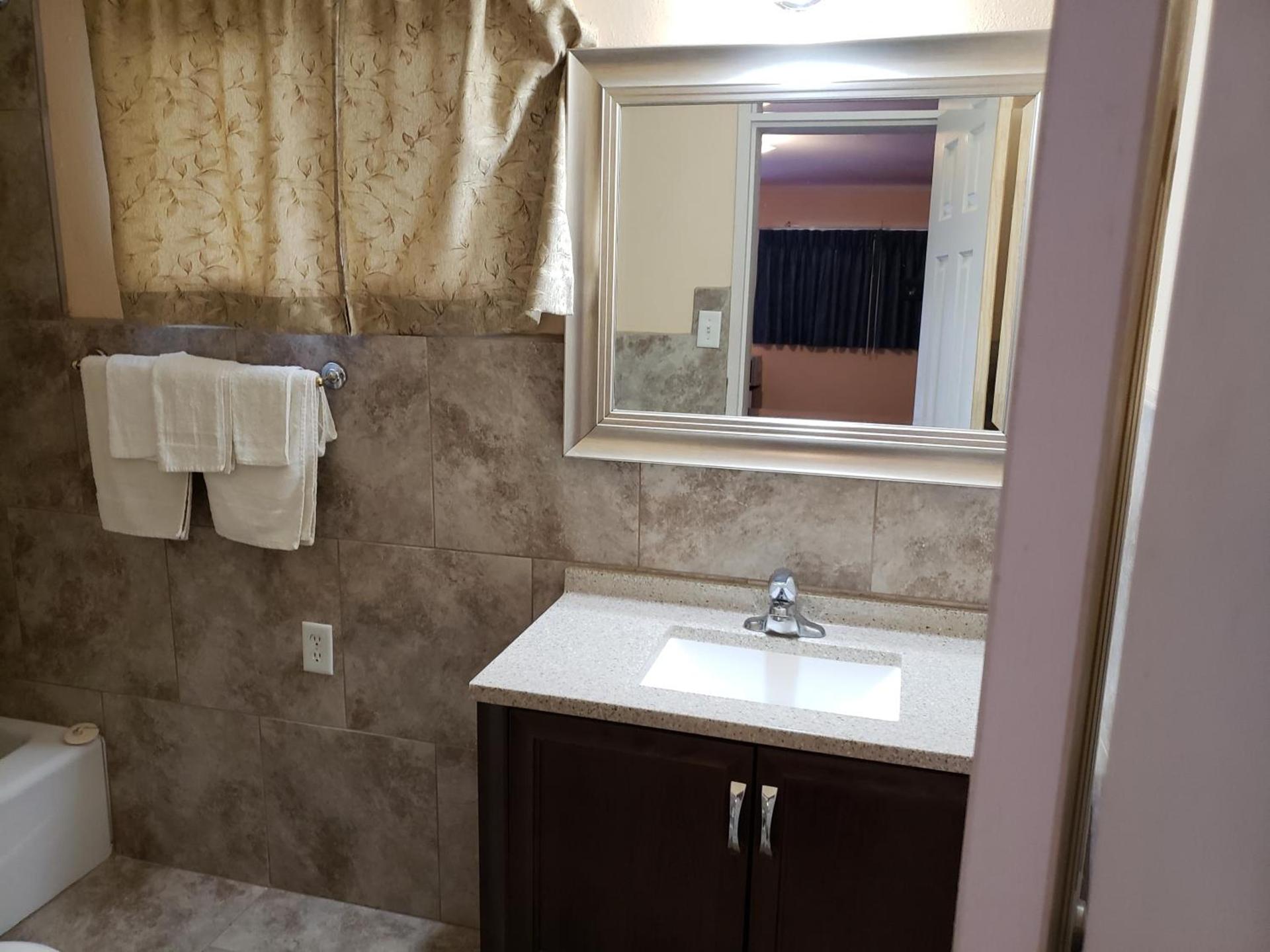 Encino Motel photo 15