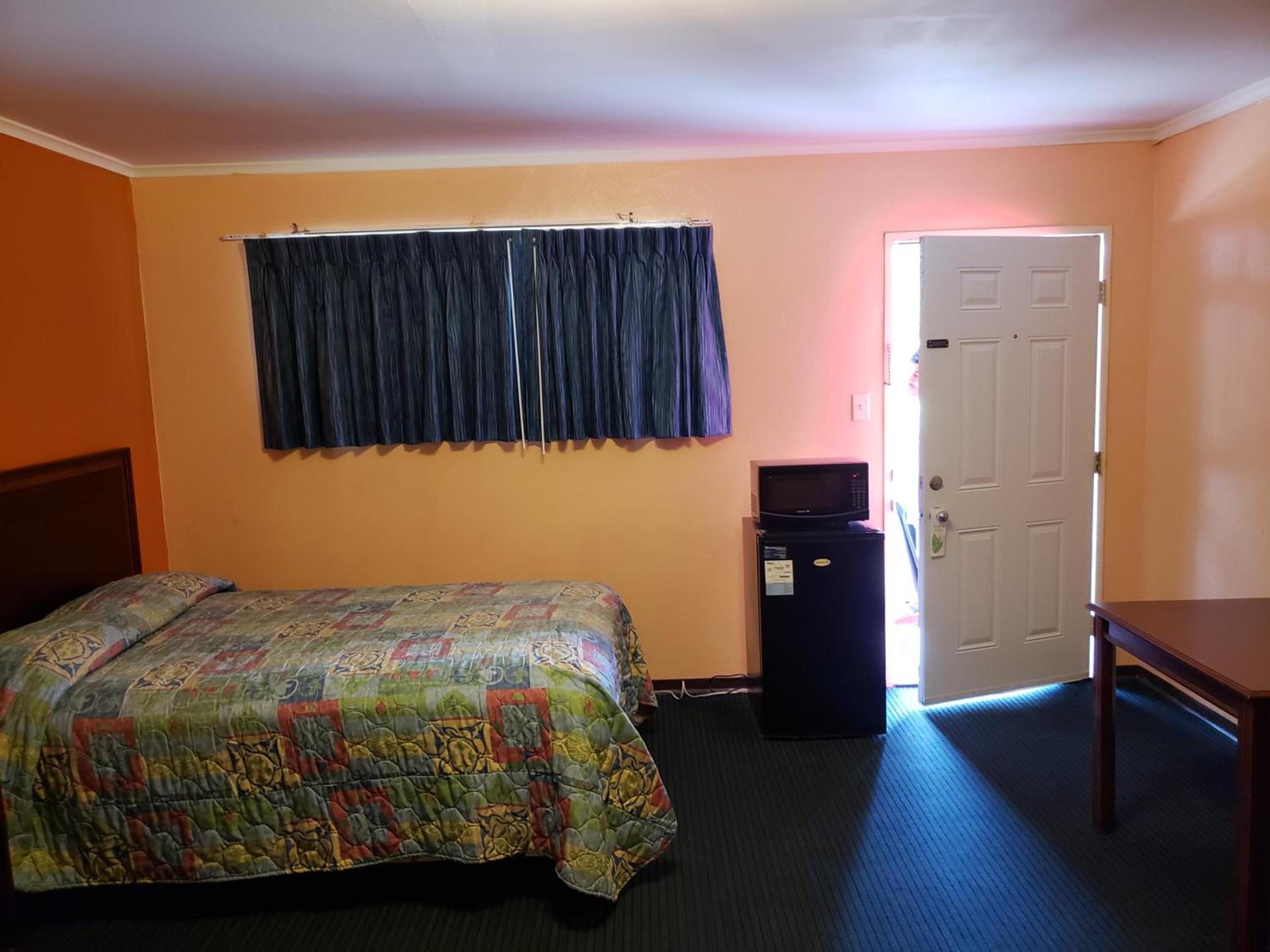 Encino Motel photo 19