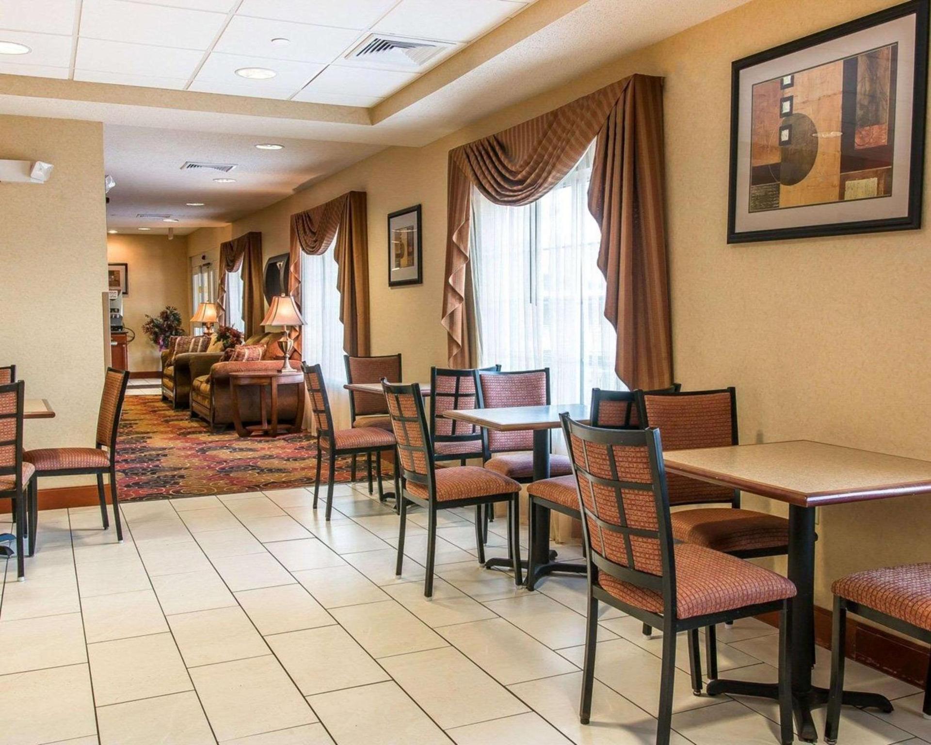 Quality Inn Near Interstate I94 photo 13