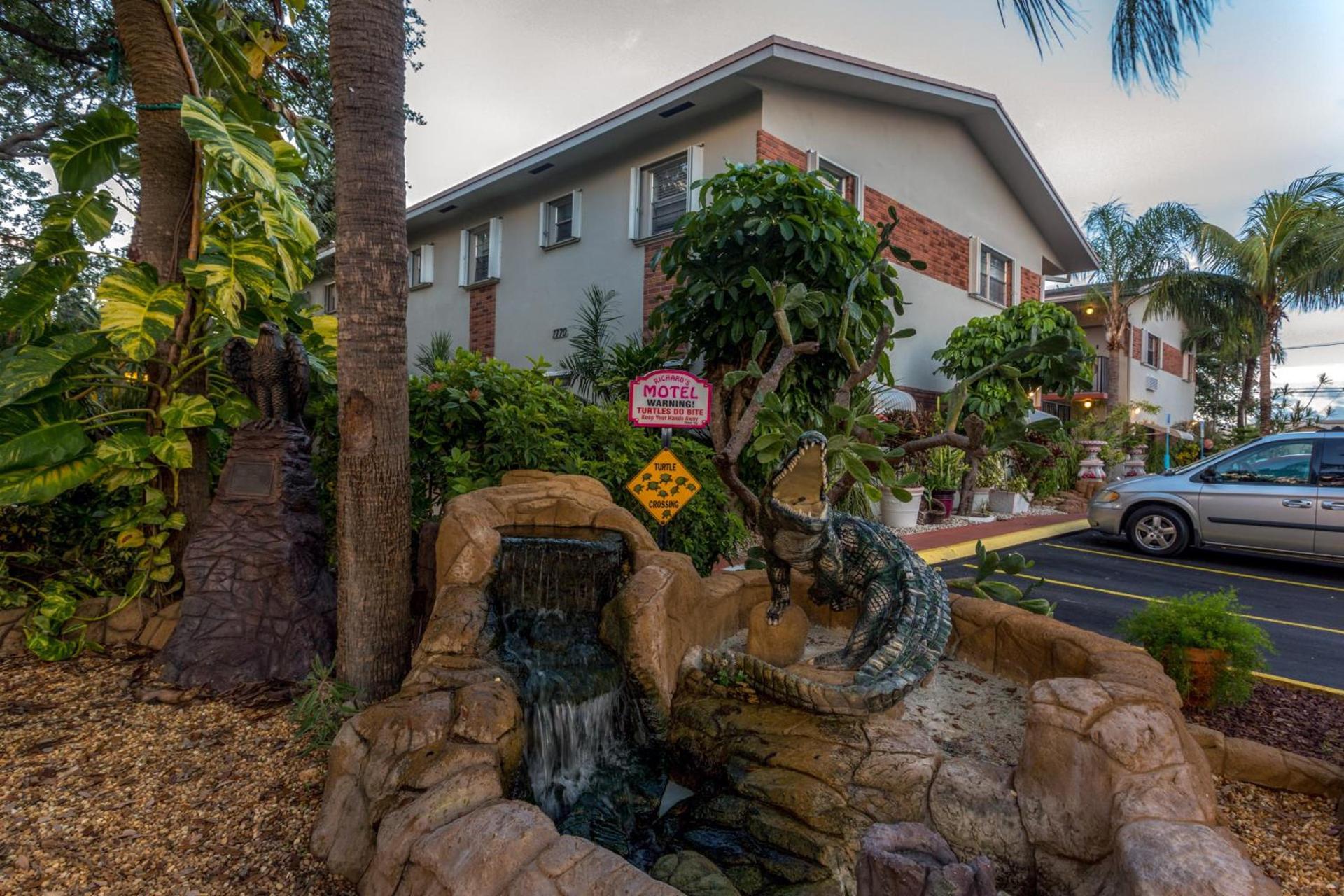 Richard's Motel Studios photo 29
