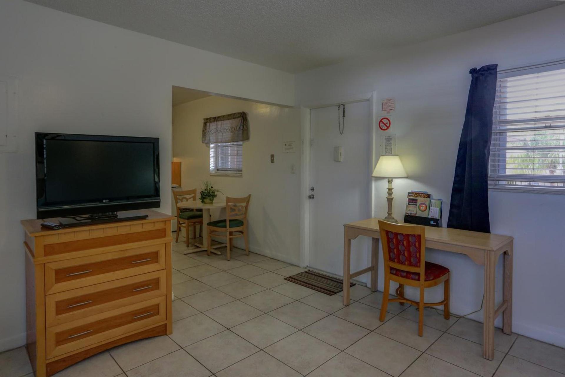 Richard's Motel Studios photo 46