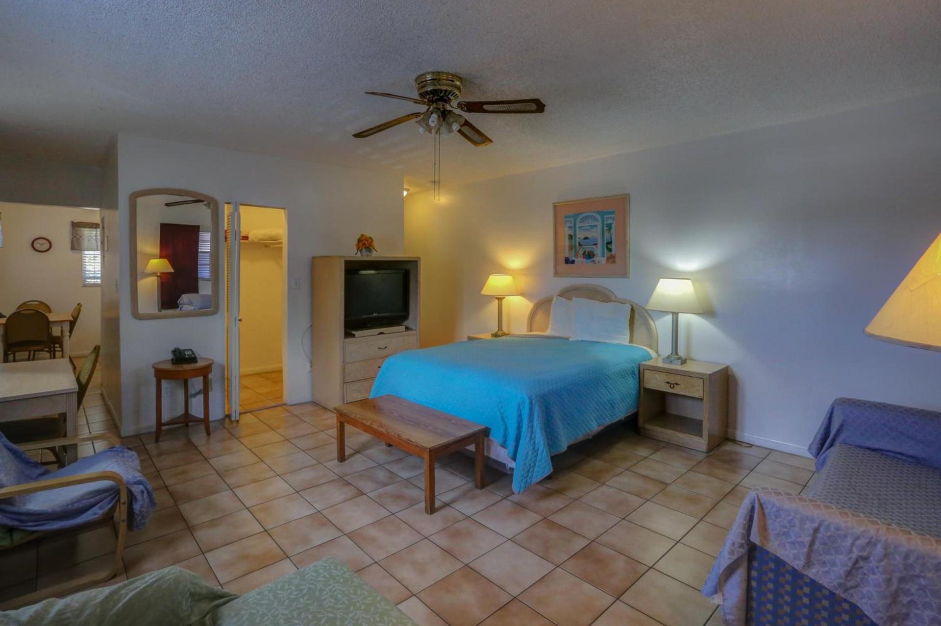 Richard's Motel Studios photo 44