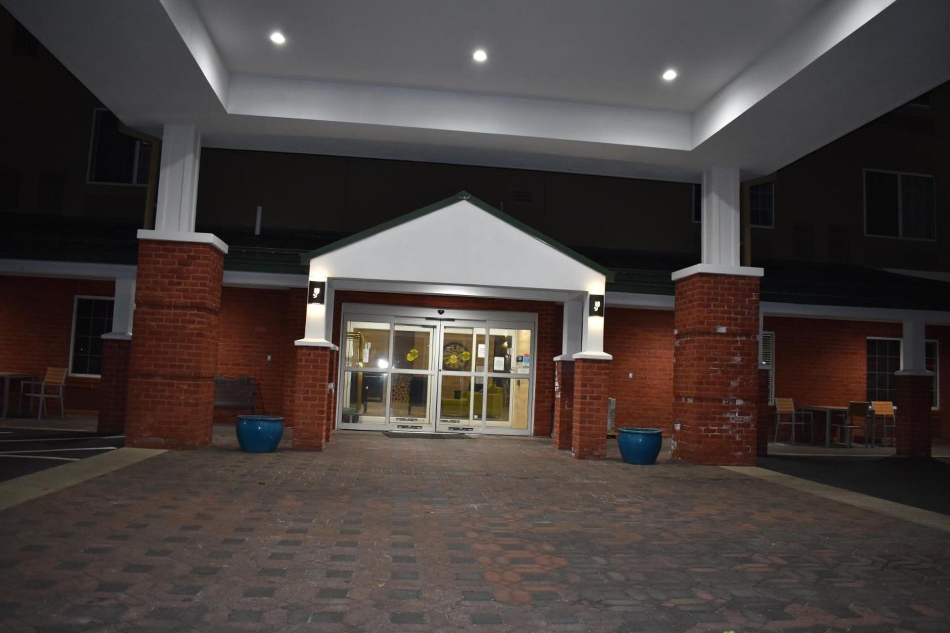 Country Inn & Suites by Radisson, Hagerstown, MD photo 86