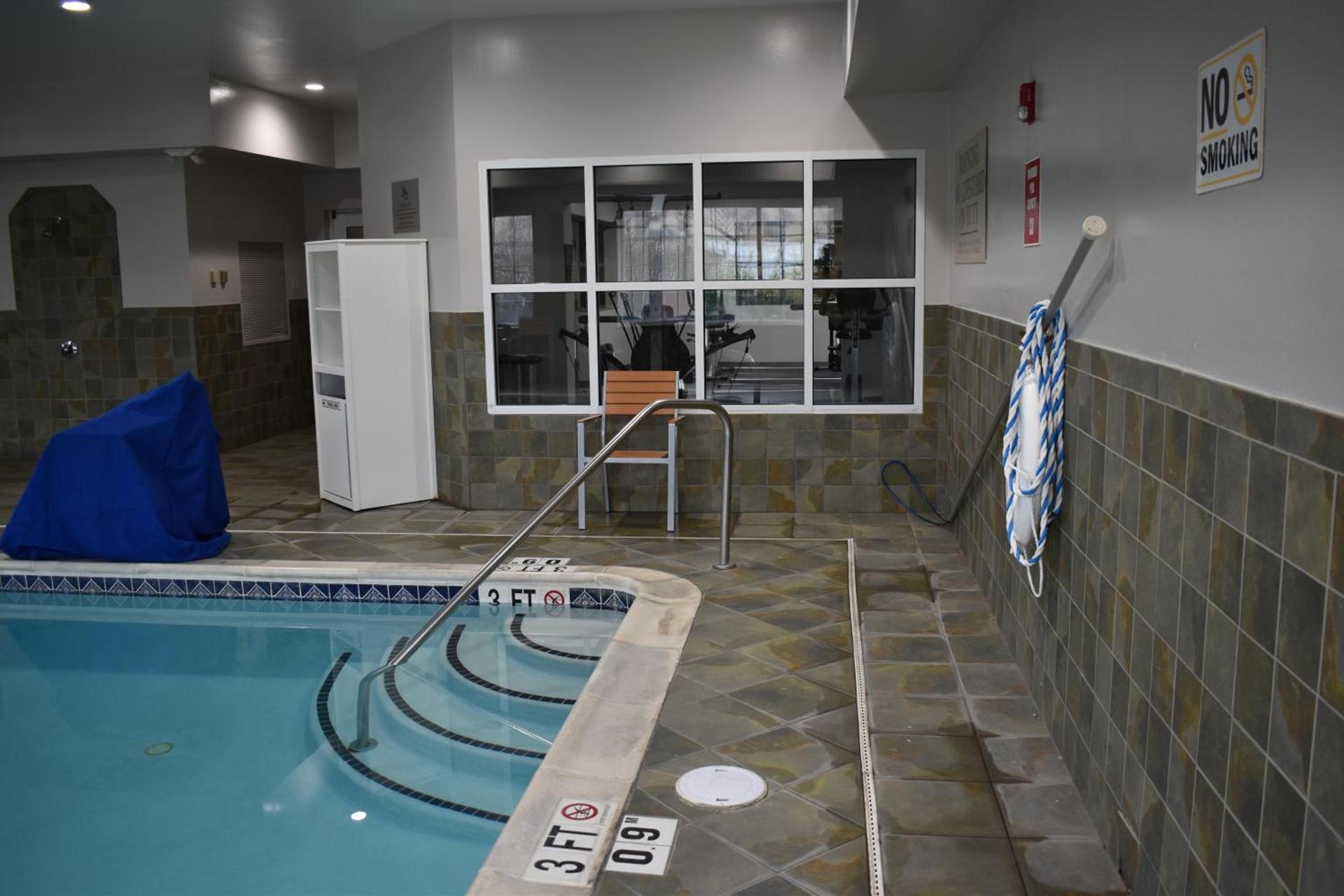 Country Inn & Suites by Radisson, Hagerstown, MD photo 78
