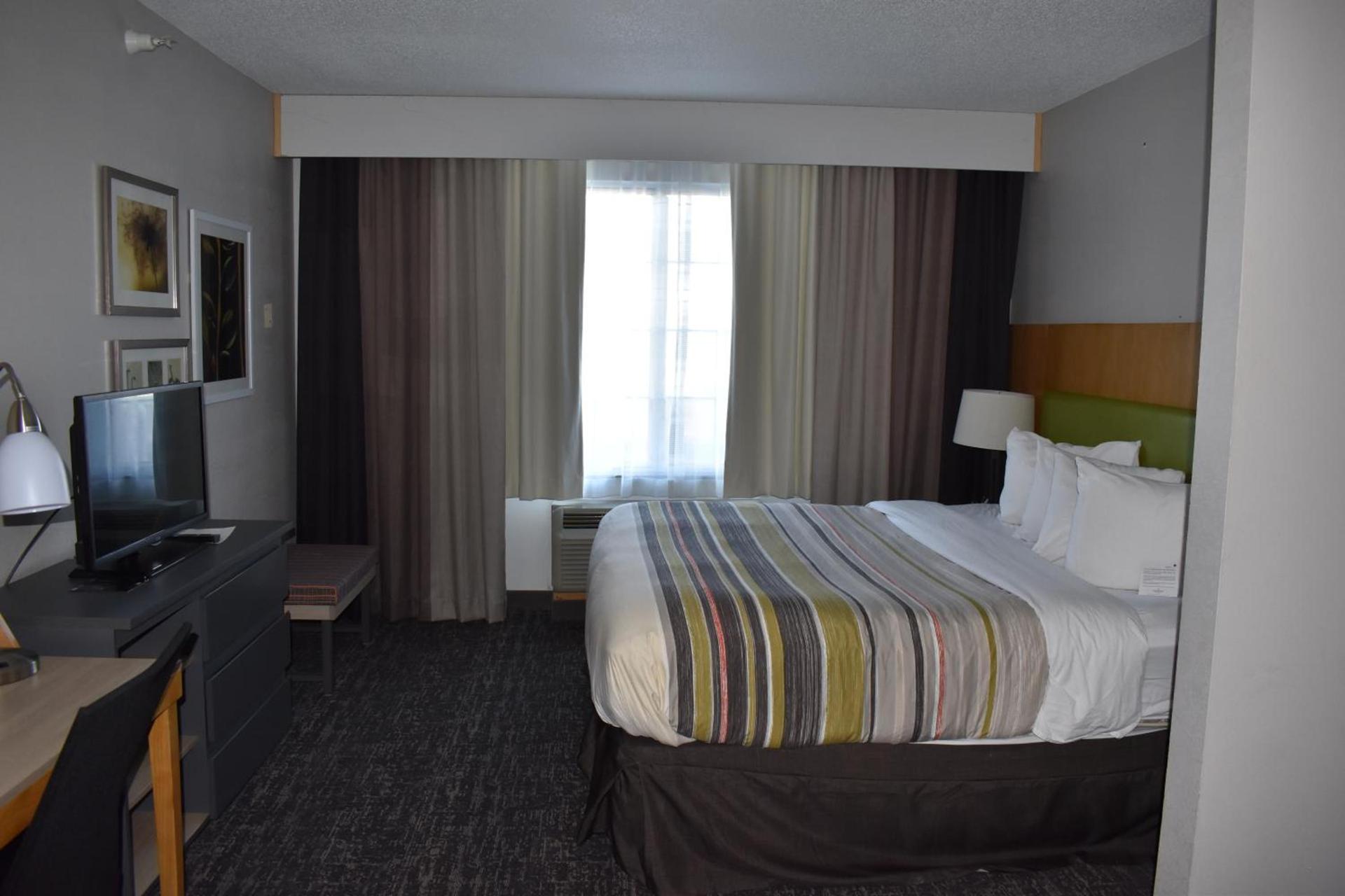 Country Inn & Suites by Radisson, Hagerstown, MD photo 12