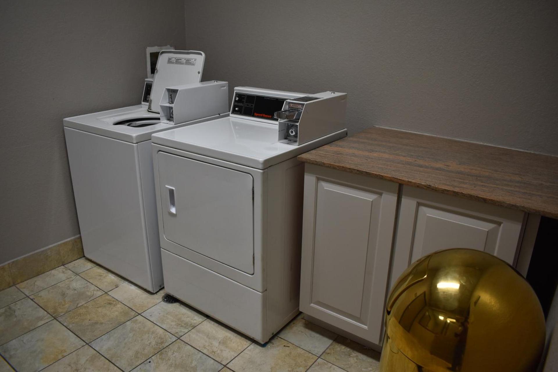 Country Inn & Suites by Radisson, Hagerstown, MD photo 39