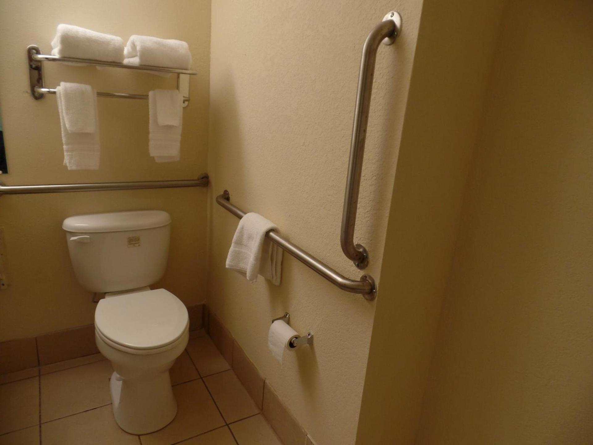 Home Inn & Suites photo 20