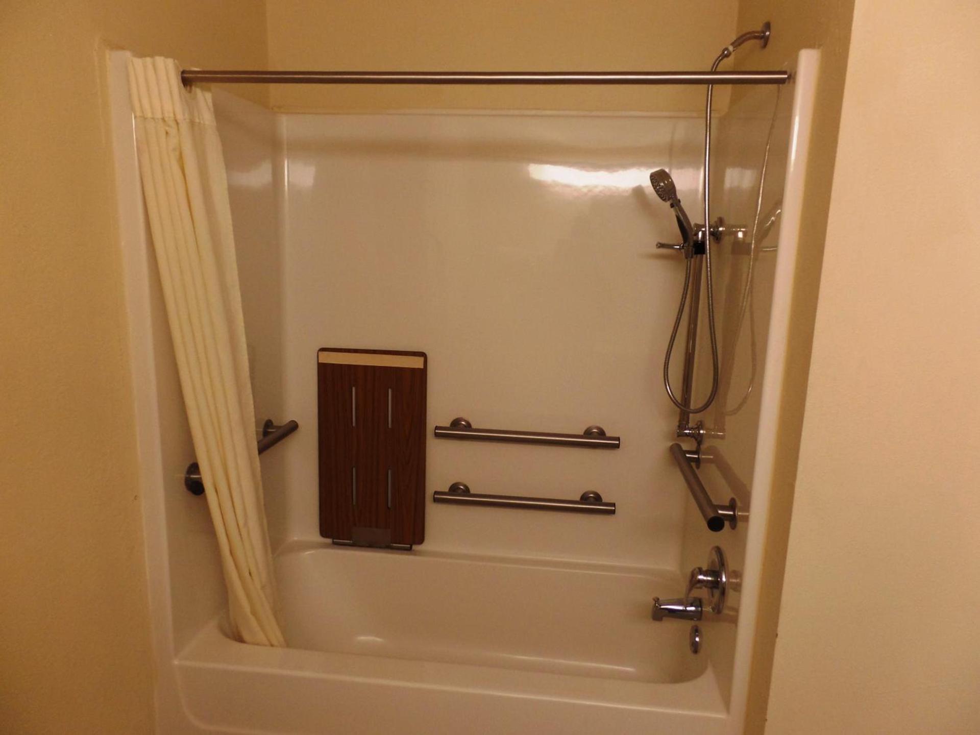 Home Inn & Suites photo 13