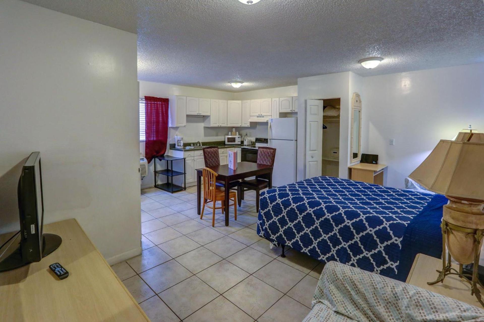 Richard's Motel Studios photo 18