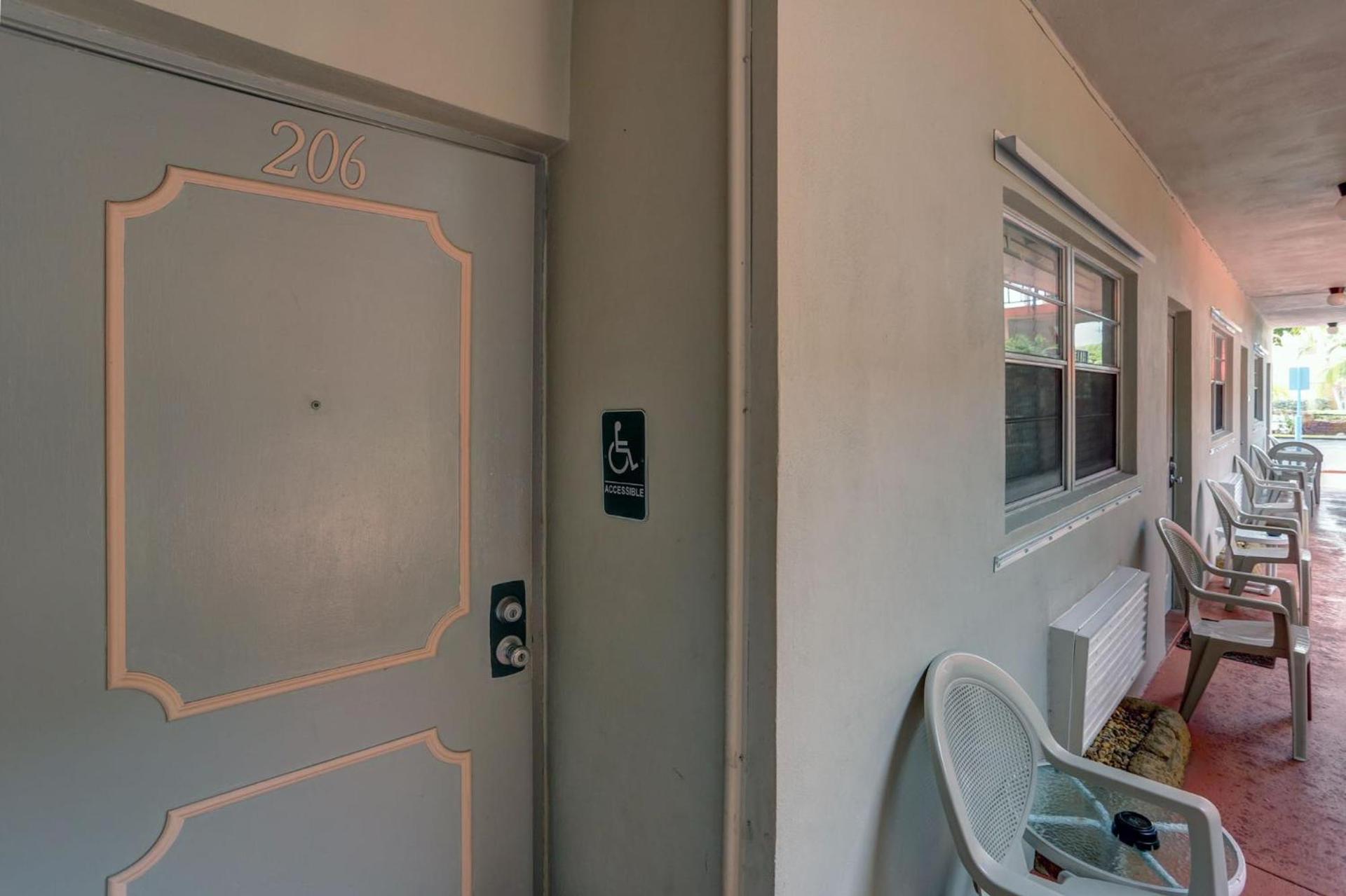 Richard's Motel Studios photo 20